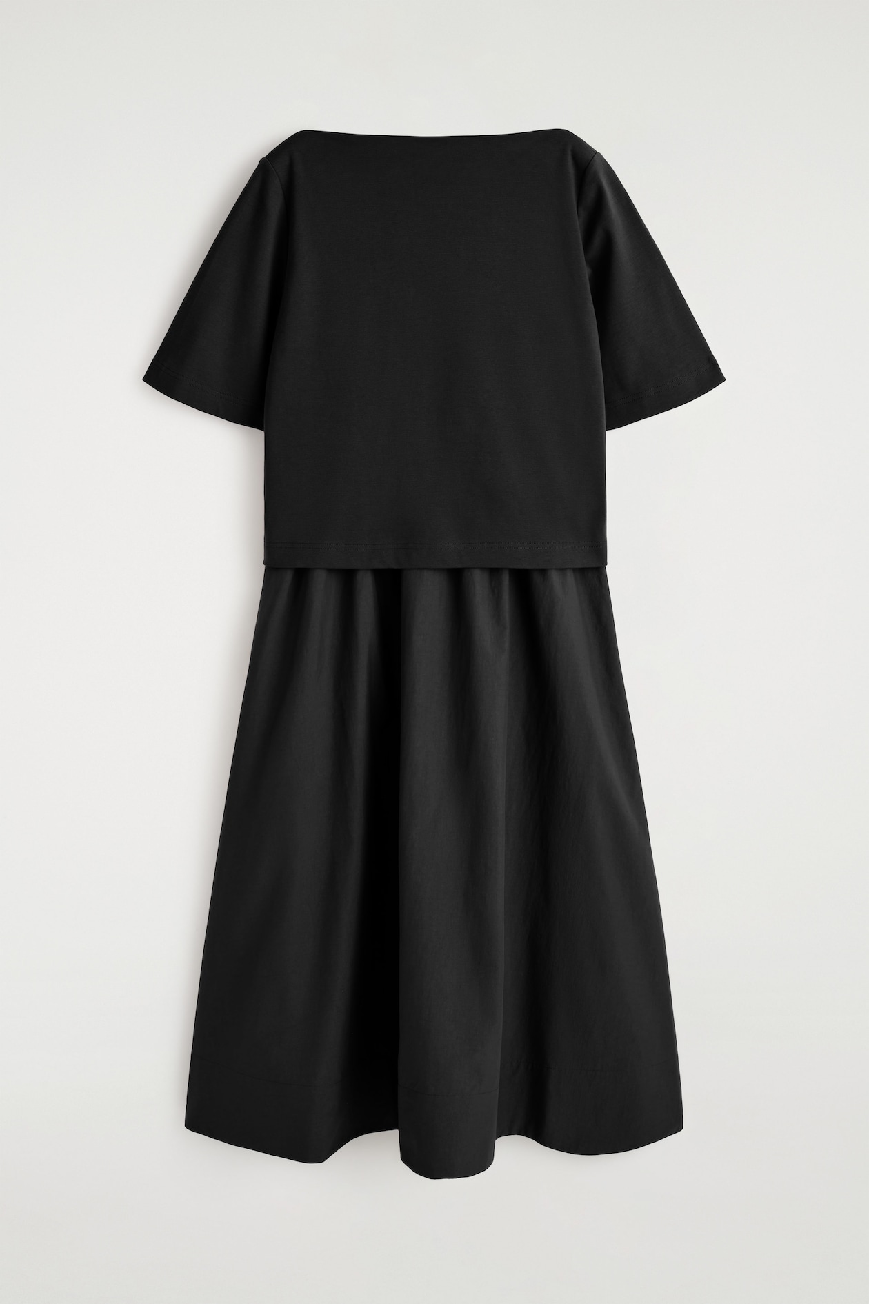 CONTRAST-PANEL BOAT-NECK MIDI DRESS — BLACK