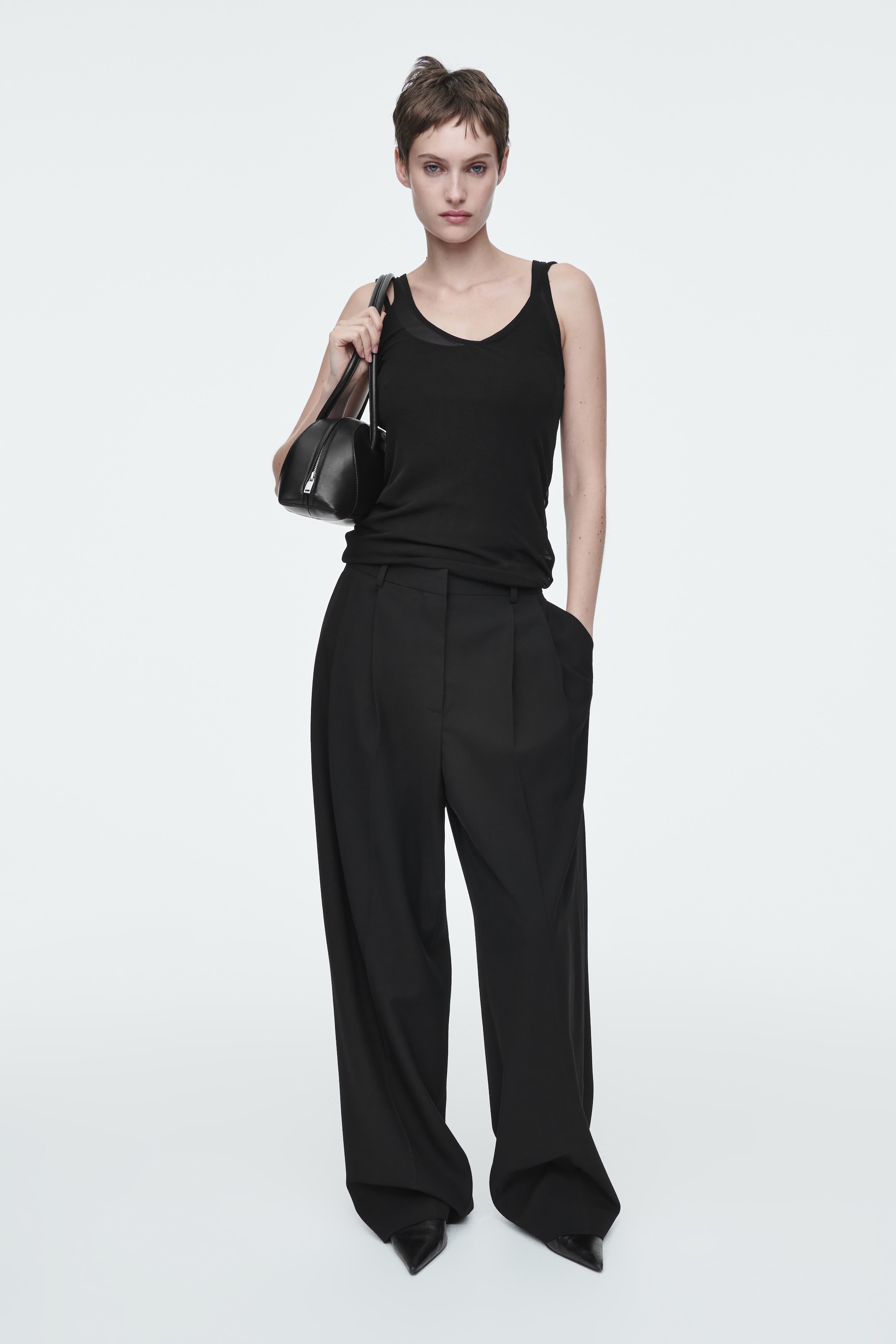 Grösseres Bild ansehen: TANKTOP AUS SEIDE - SCHWARZ - DAMEN | H&M CH 2