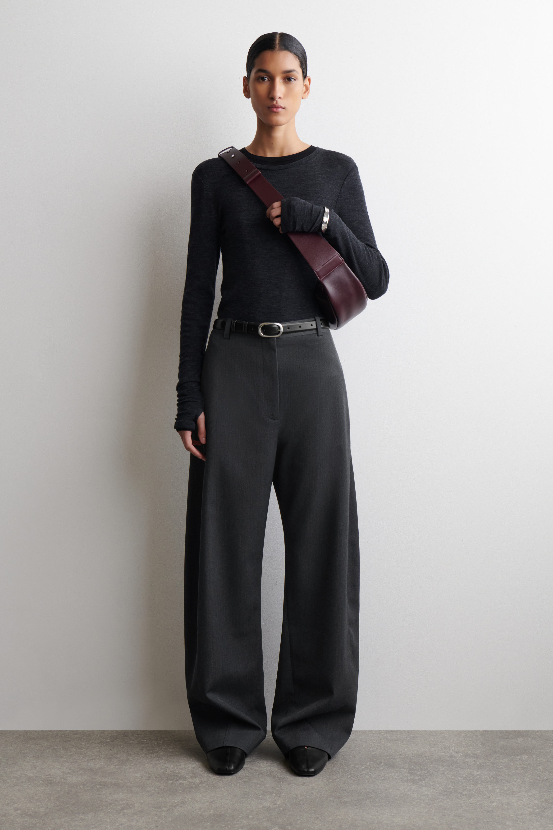 SWING CROSSBODY BAG - LEATHER - BORDEAUX | COS