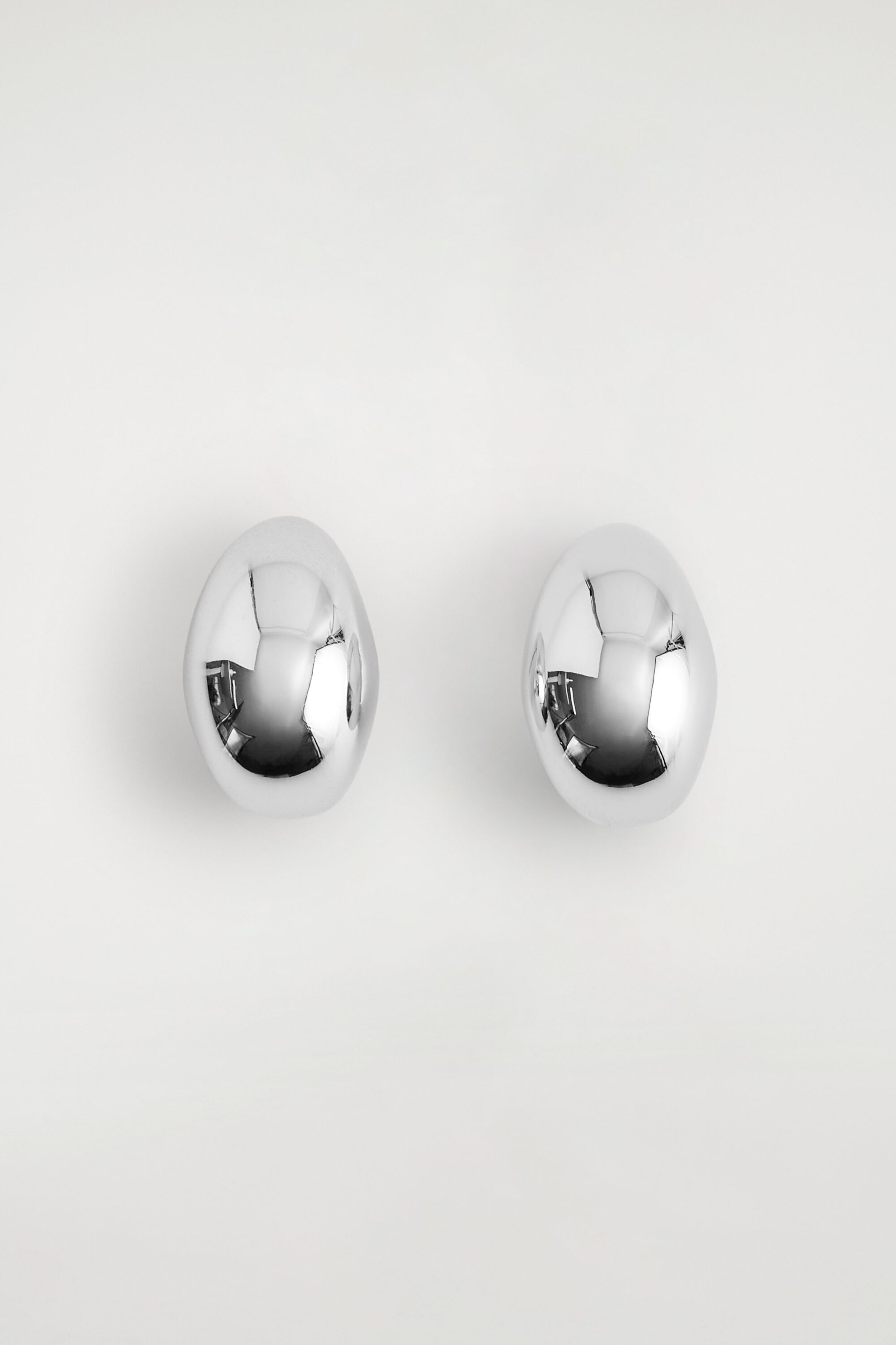CURVED DOMED EARRINGS
