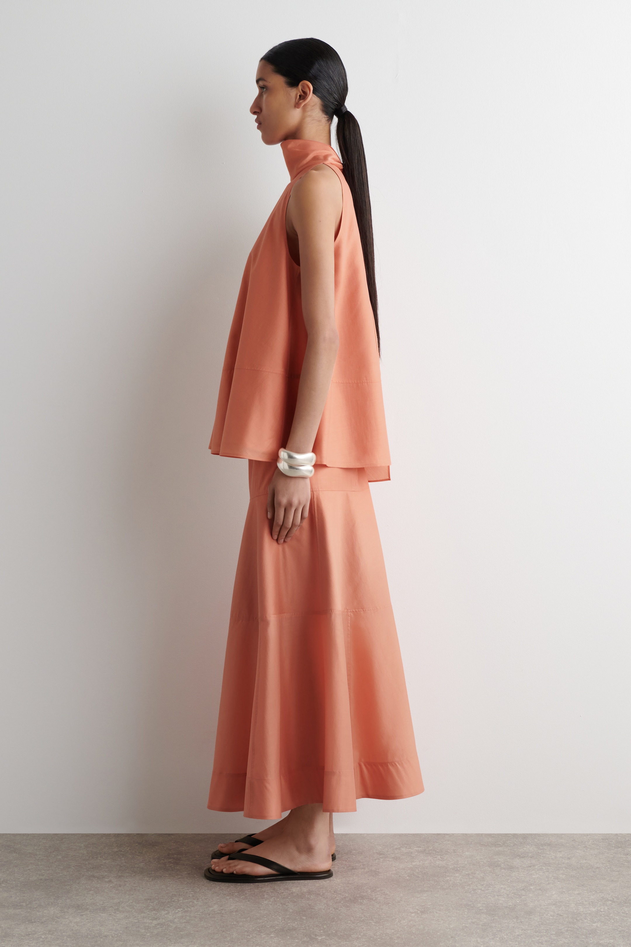 Größeres Bild anzeigen: FLIESSENDES NECKHOLDER-OBERTEIL - ORANGE - Ladies | H&M AT 3