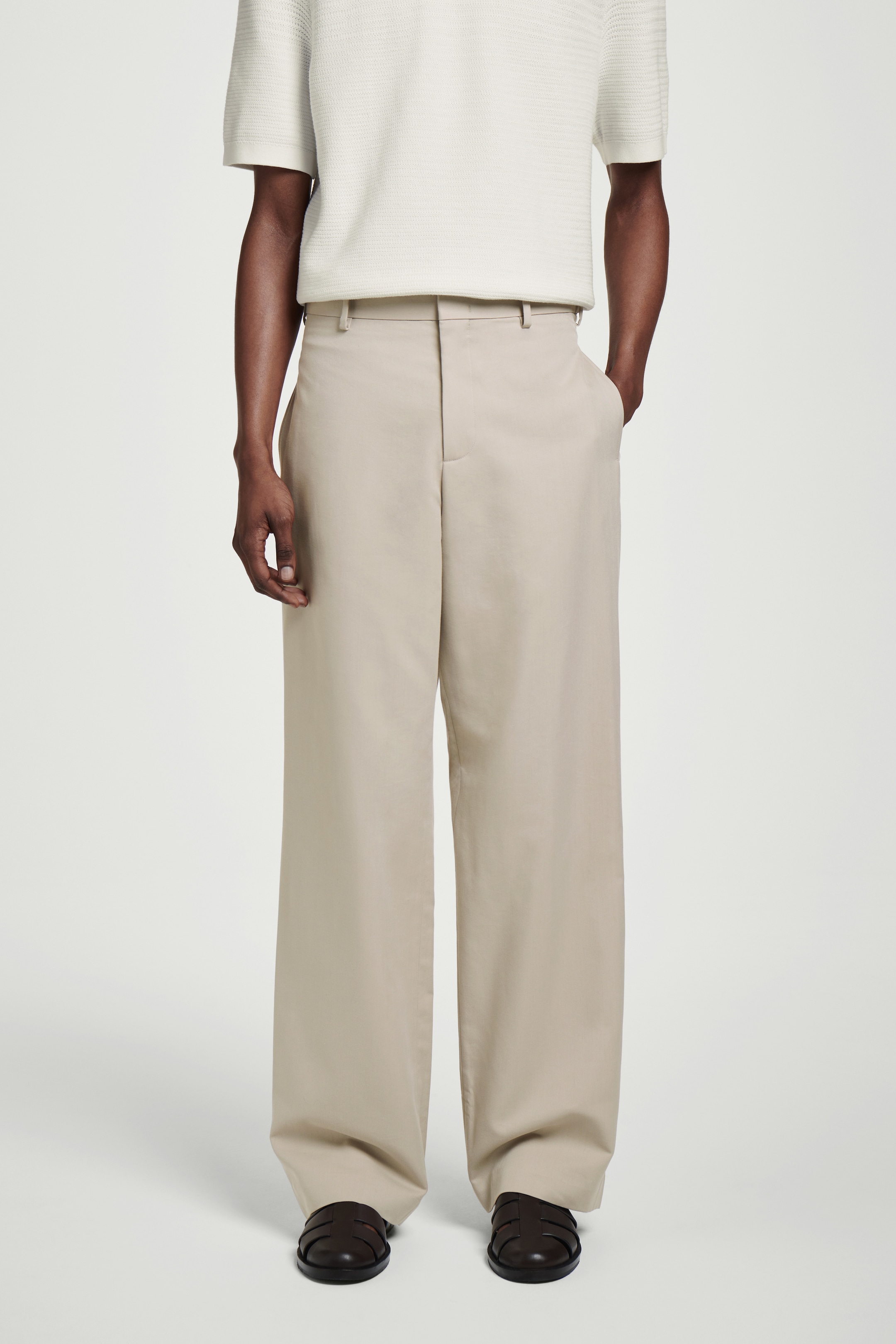 Visualizza immagine più grande: PANTALONI SARTORIALI RILASSATI A GAMBA DRITTA - TALPA - UOMO | H&M IT 2