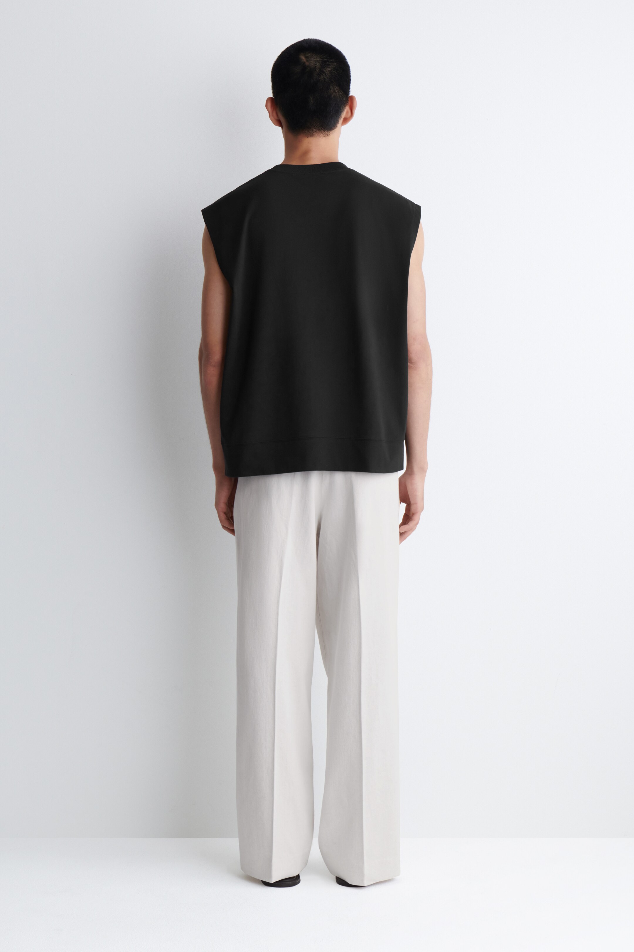 Visualizza immagine più grande: CANOTTA IN CRÊPE DI COTONE DAL TAGLIO RILASSATO - NERO - UOMO | H&M IT 4