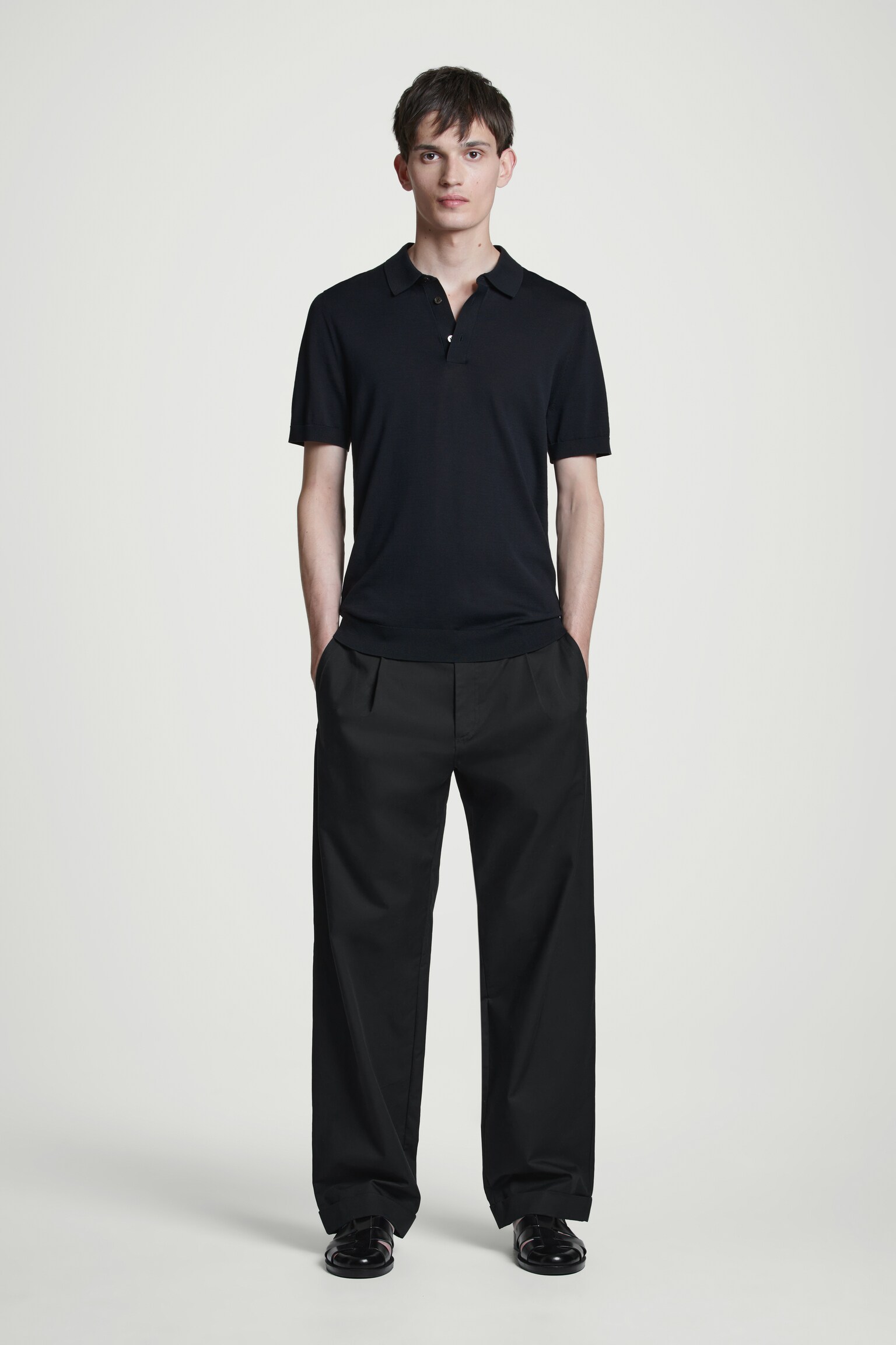 SCHMAL GESCHNITTENES POLOSHIRT AUS SEIDENSTRICK - NAVYBLAU/SCHWARZ - 3