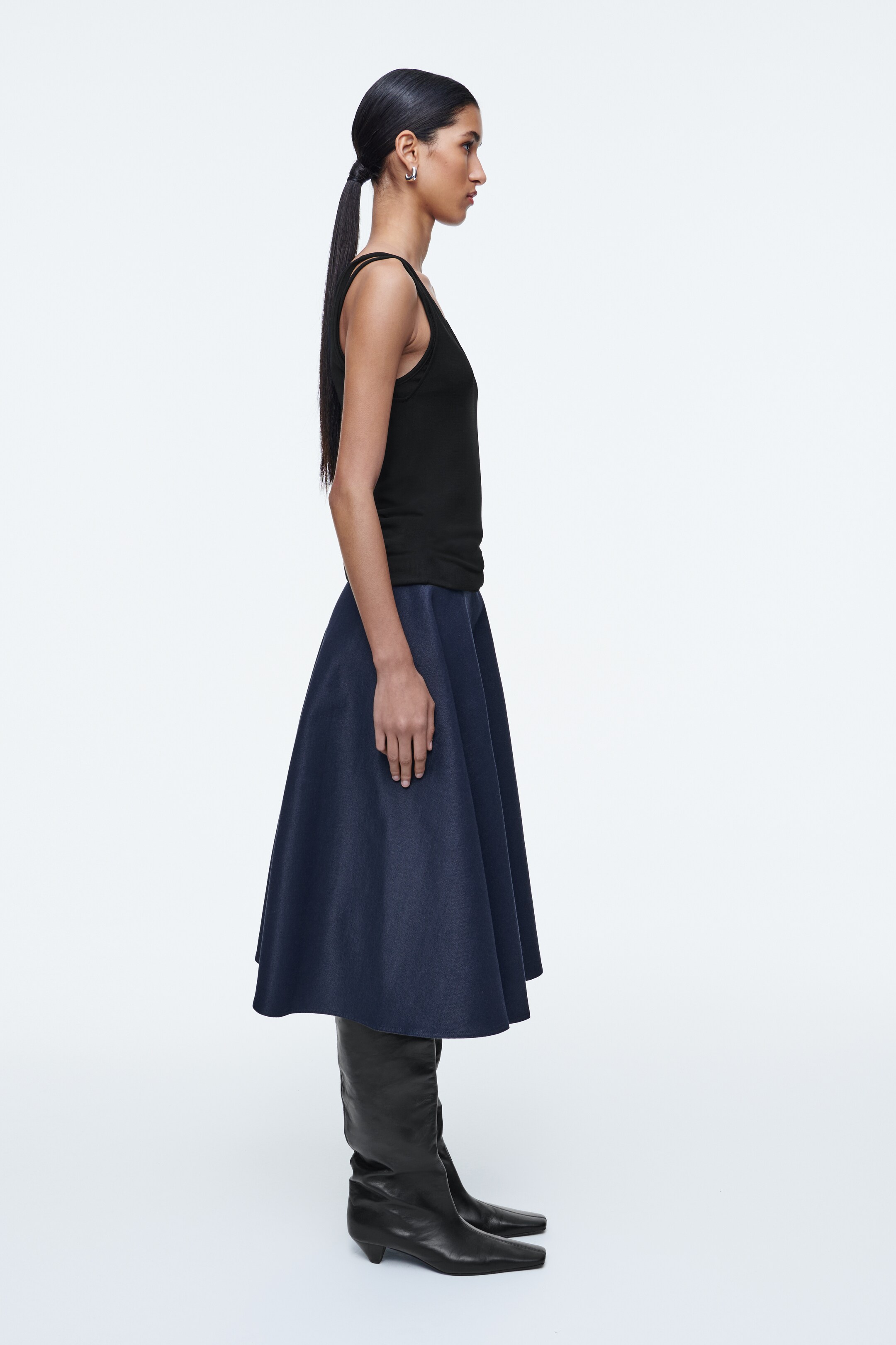 Ingrandisci l'immagine: WET-LOOK DENIM SKIRT - DARK BLUE - DONNA | H&M CH 3