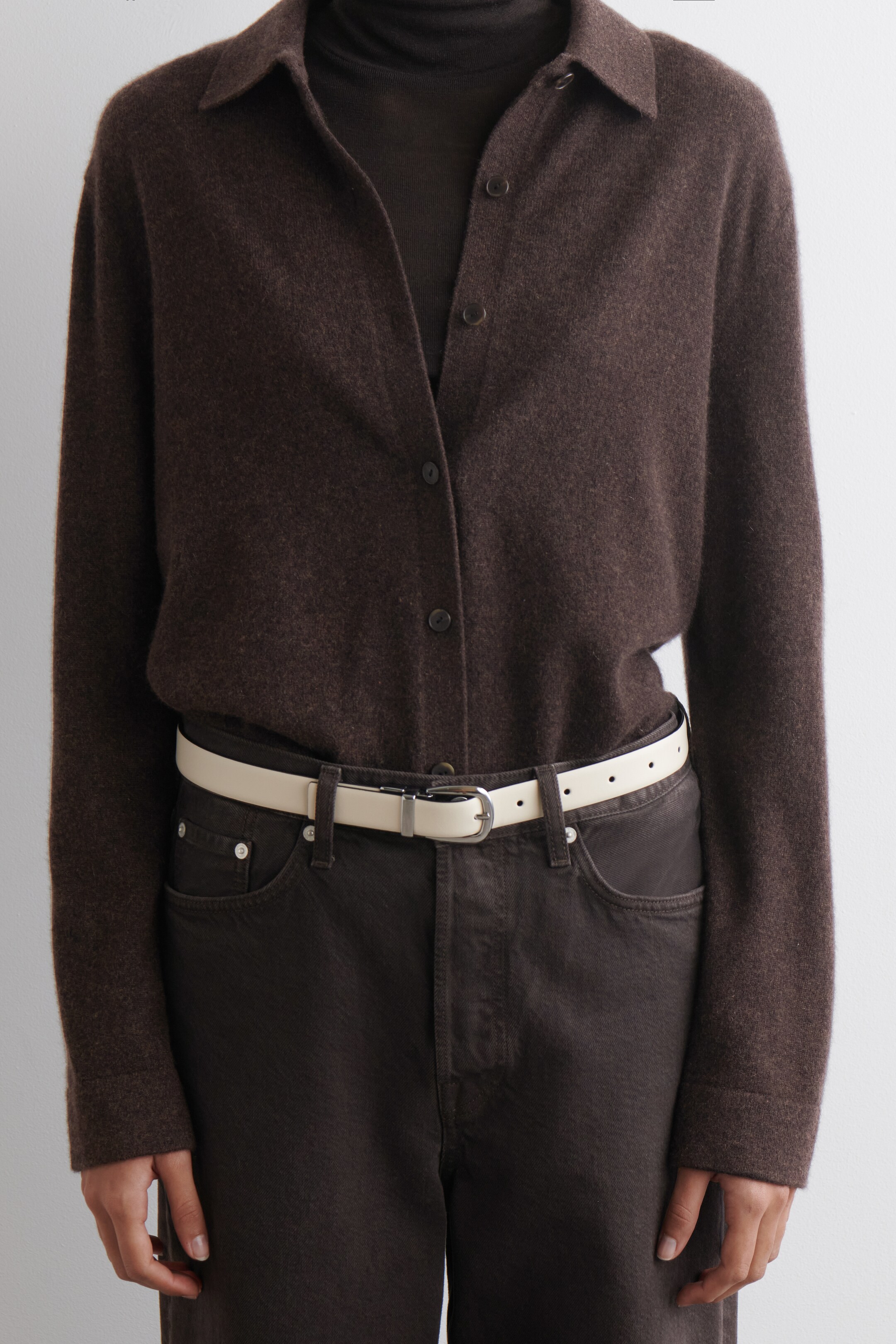 Agrandir l'image: CEINTURE RÉVERSIBLE EN CUIR - BLANC / BRUN - FEMME | H&M CH 2