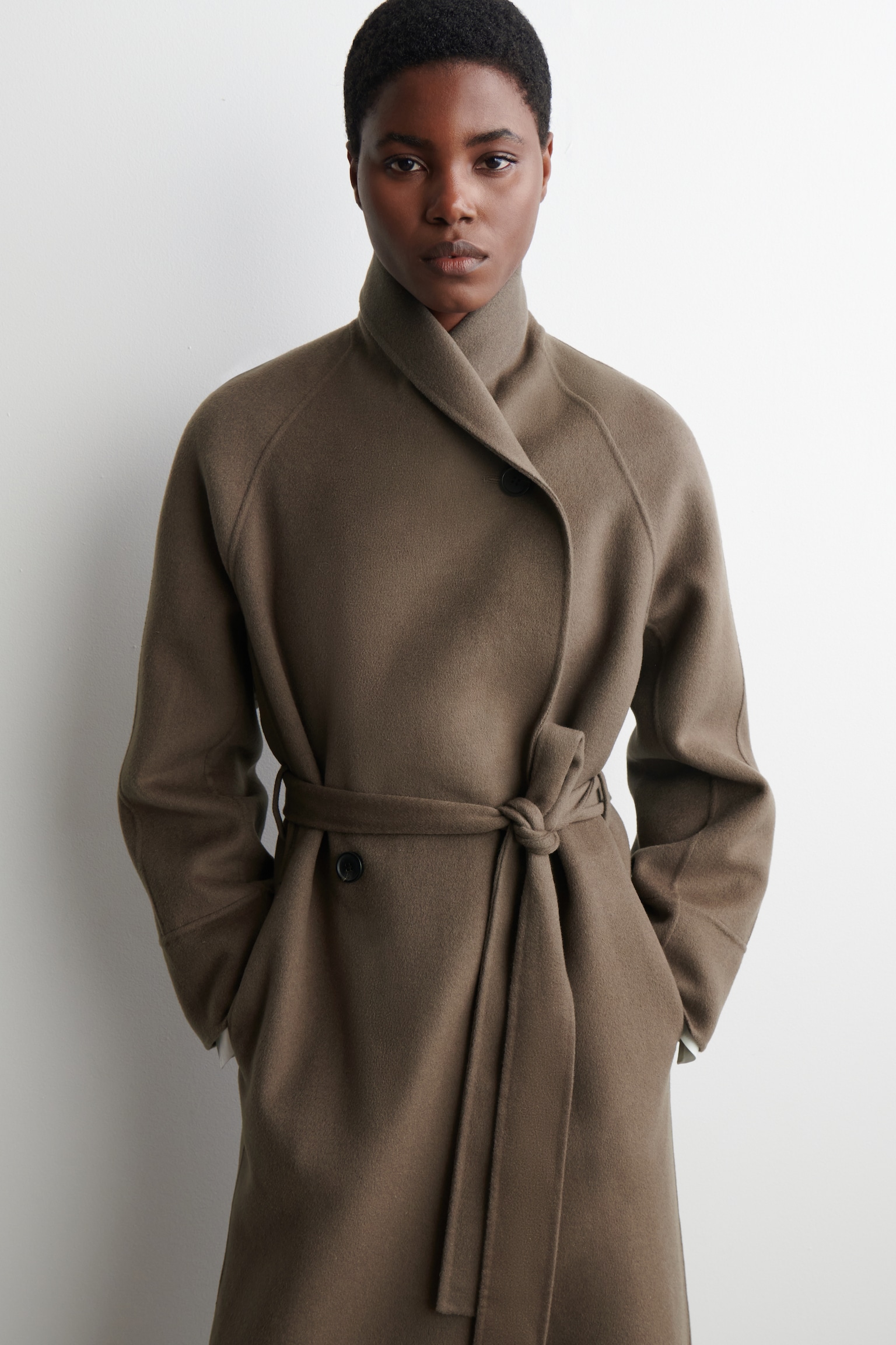 CAPPOTTO IN LANA DOPPIATA CON CINTURA - MARRONE/NERO/BORDEAUX - 3
