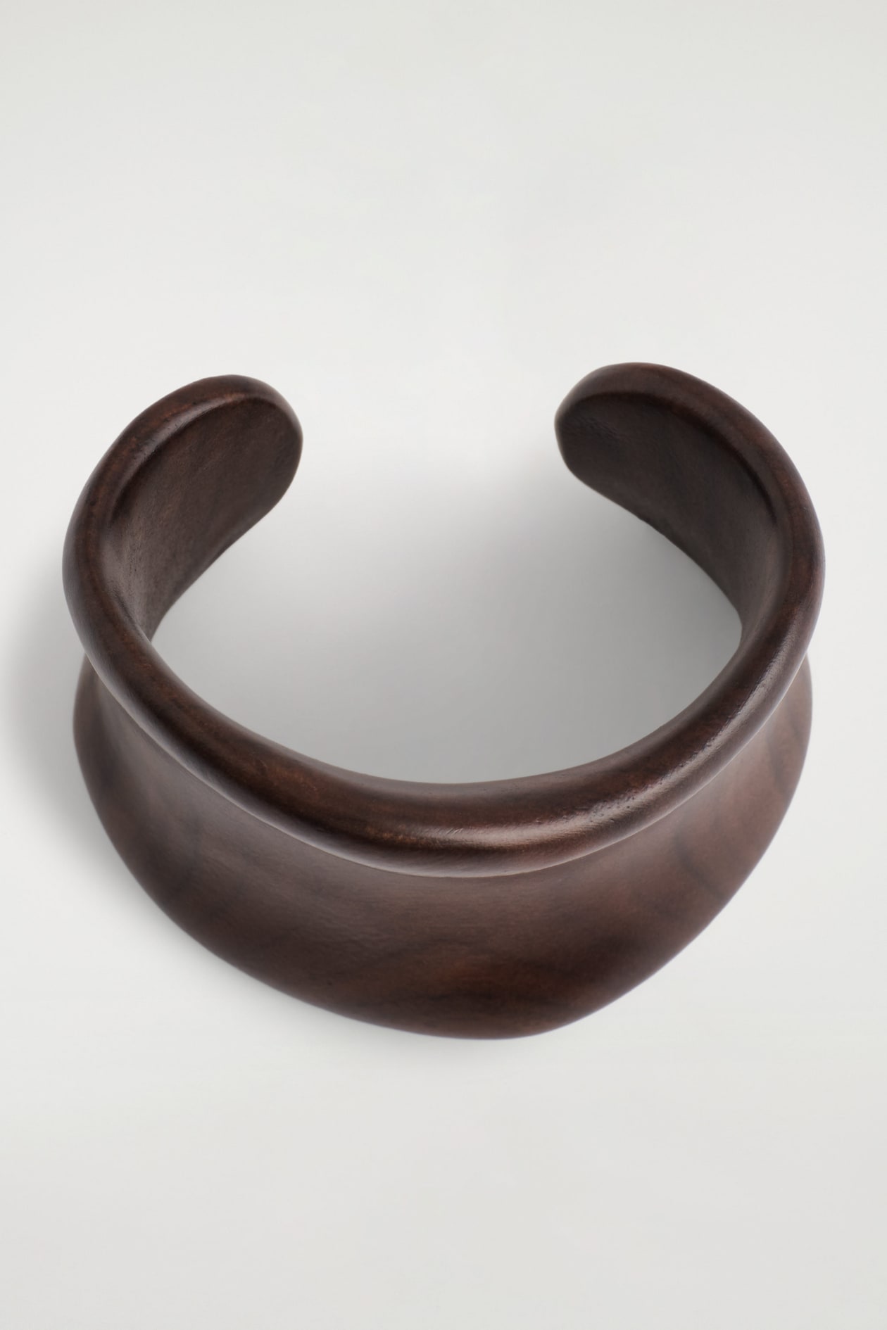 CURVED WOODEN CUFF — WALNUT