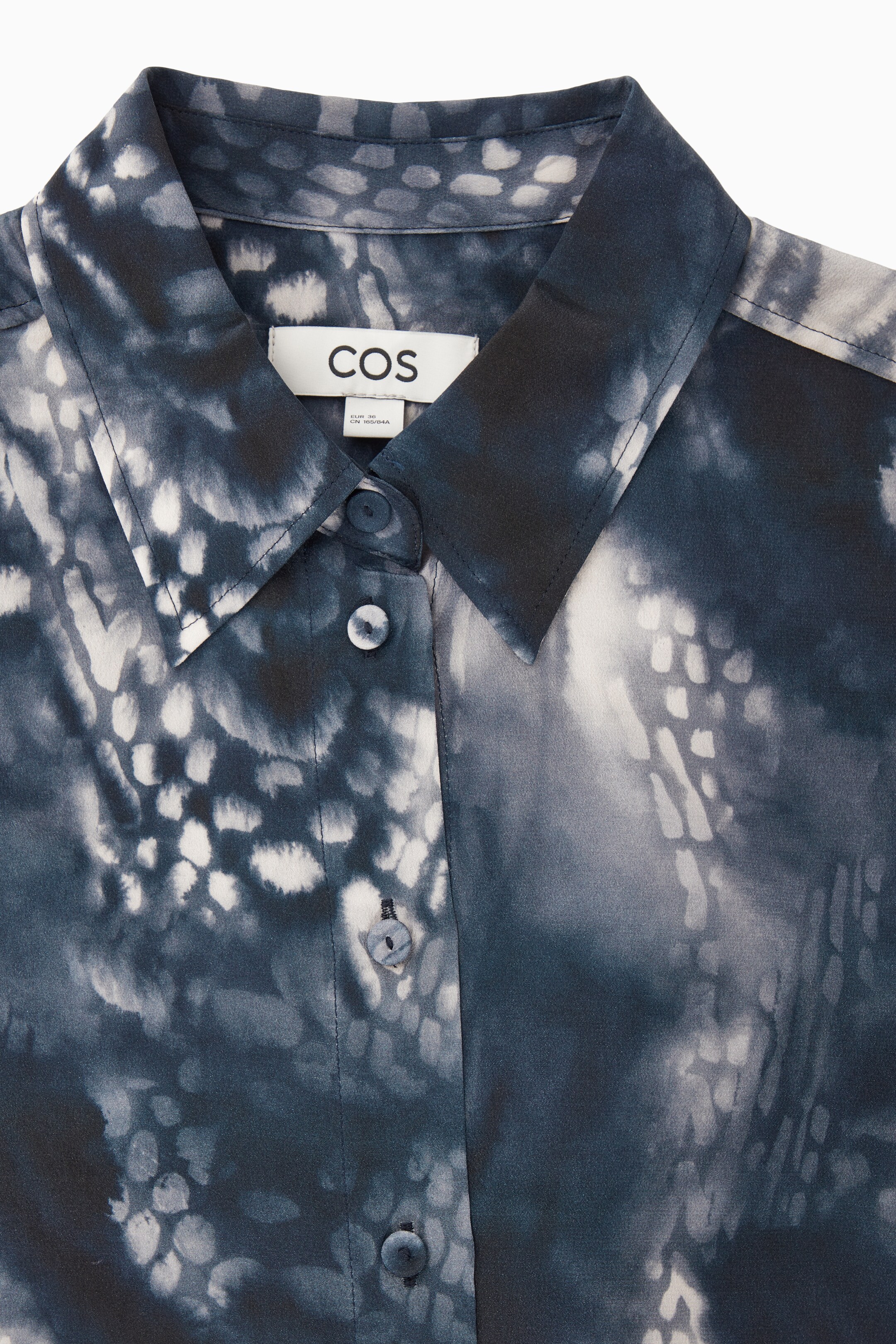 Vis større bilde: PRINTED SILK SHIRT - BLUE / WHITE / PRINTED - DAME | H&M NO 2