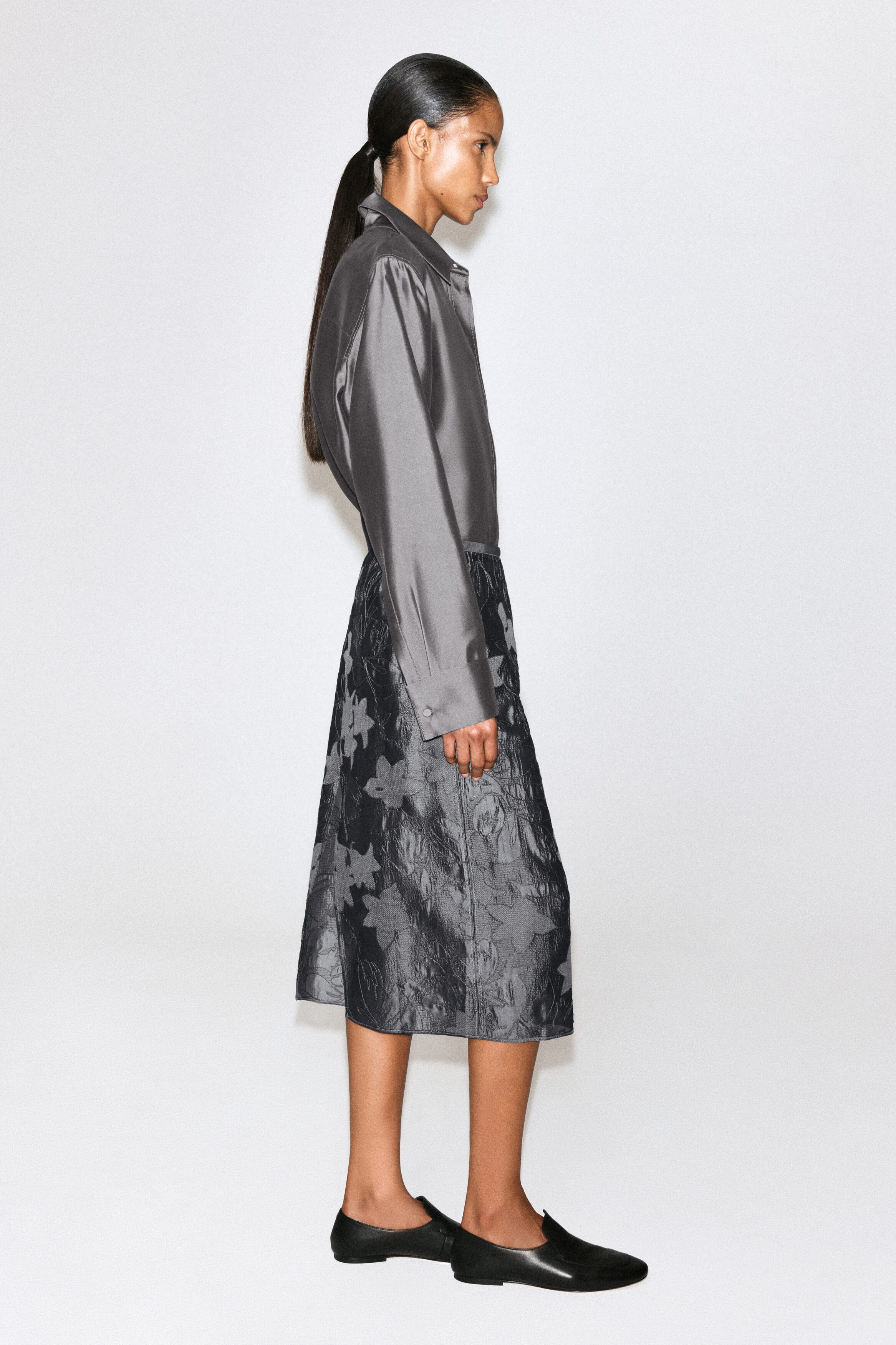 EMBROIDERED SHEER COLUMN SKIRT - thumbnail 4
