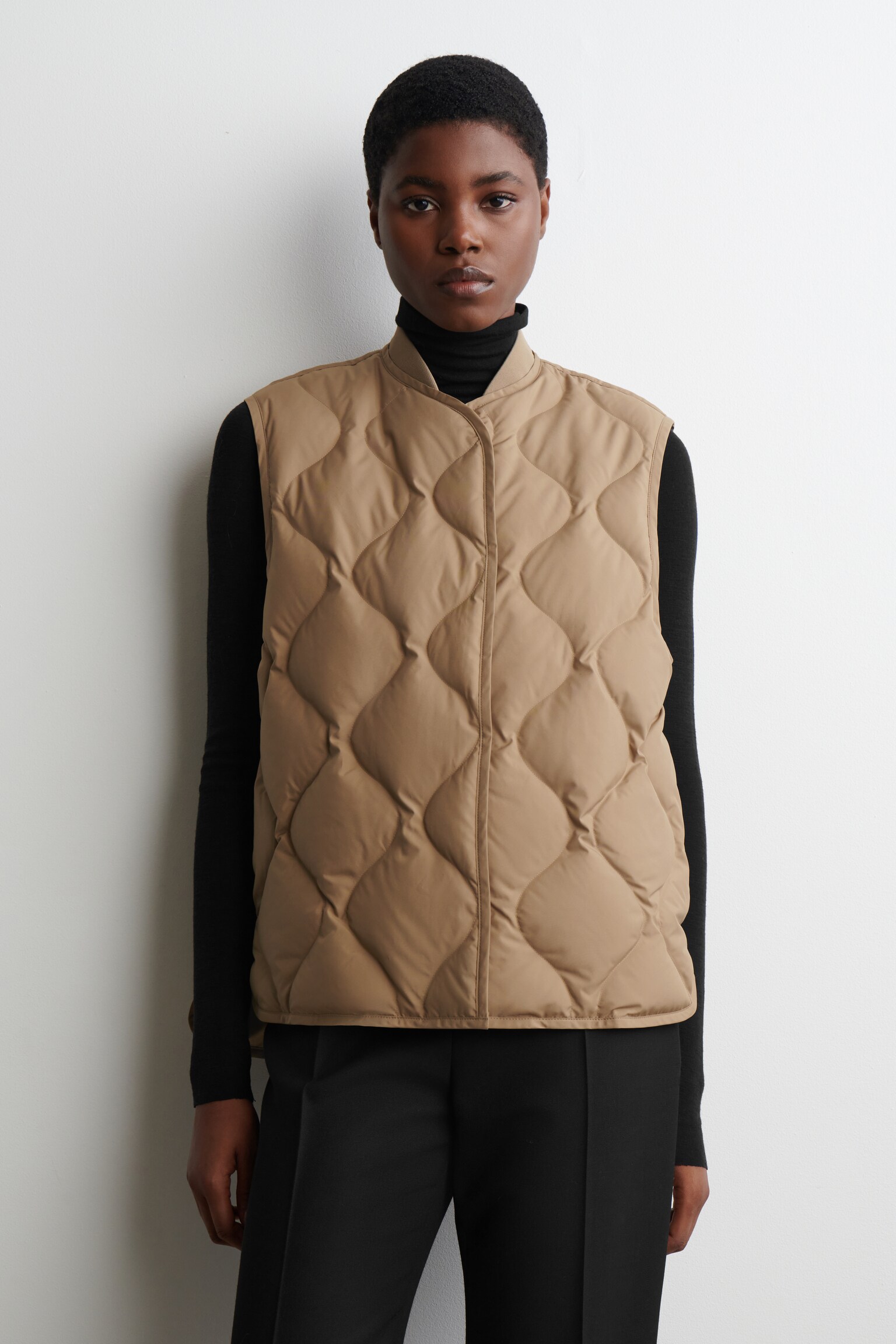 GILET OVERSIZE MATELASSÉ EN DUVET - BEIGE FONCÉ/KAKI FONCÉ - 4