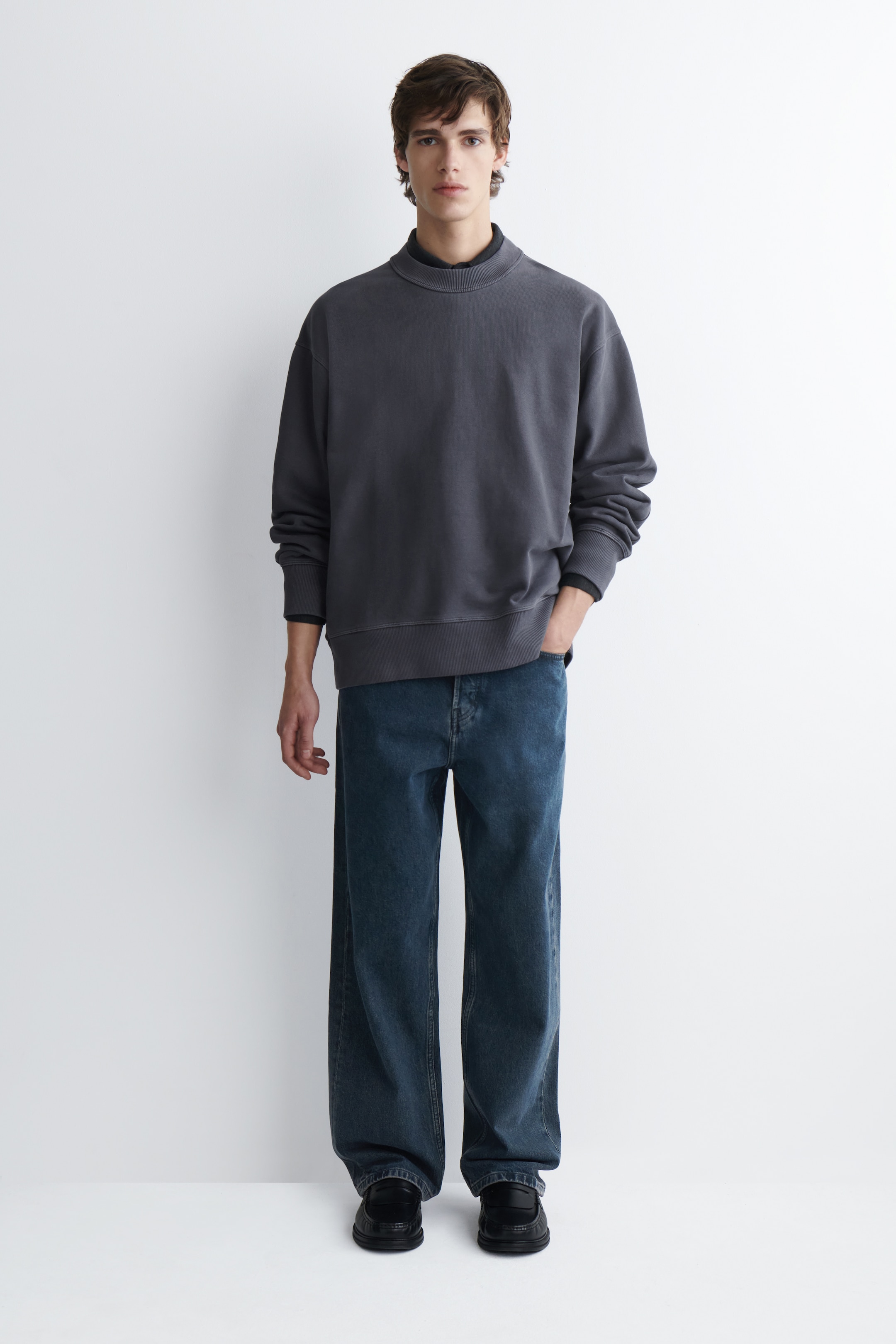 Ingrandisci l'immagine: RELAXED WASHED-COTTON SWEATSHIRT - WASHED NAVY - UOMO | H&M CH 2