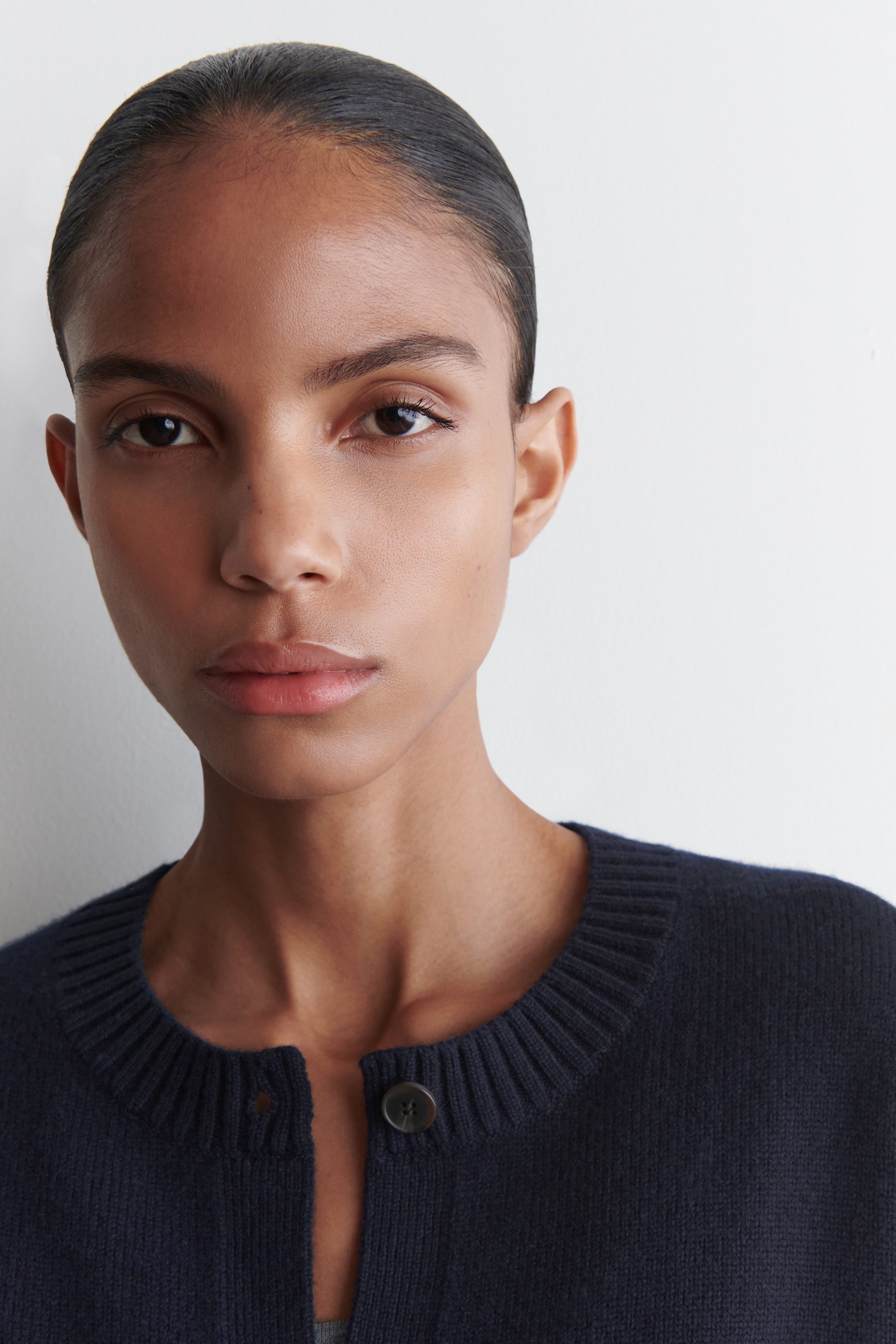 Ver imagen más grande: CÁRDIGAN DE LANA MERINO - AZUL MARINO - MUJER | H&M ES 4