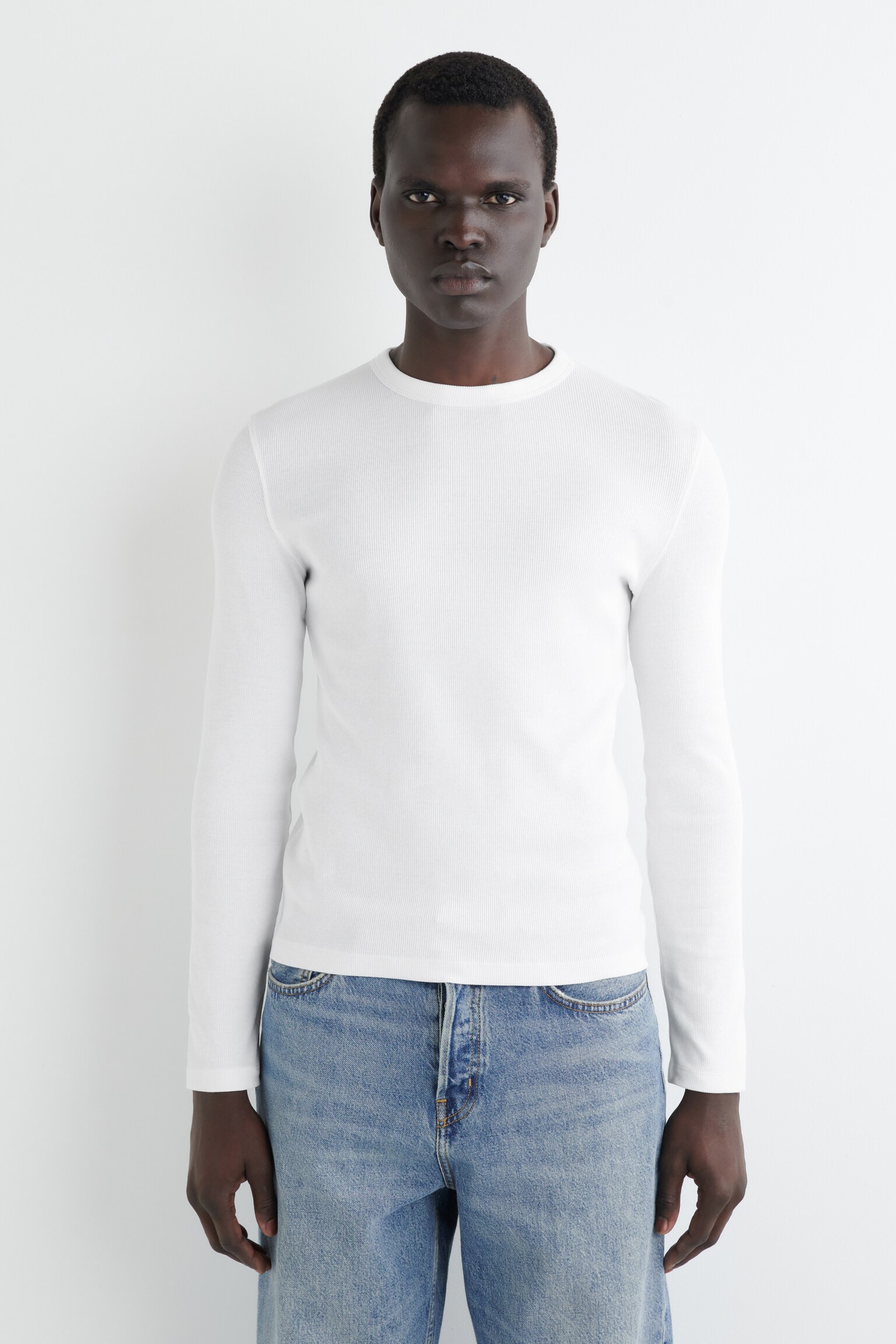 T-SHIRT SLIM A MANICHE LUNGHE IN COTONE A COSTE - BIANCO/NERO