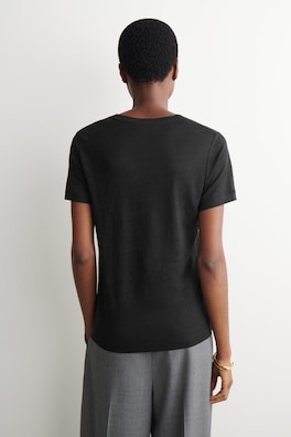 V-NECK LINEN T-SHIRT — BLACK 3