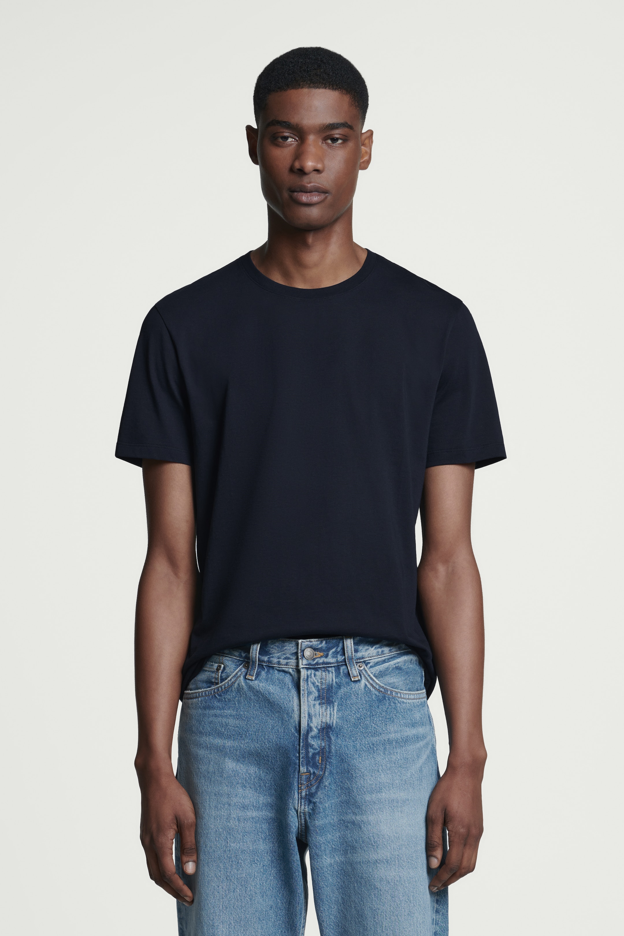 Grösseres Bild ansehen: T-SHIRT AUS BAUMWOLLE MIT NORMALER PASSFORM - NAVYBLAU - HERREN | H&M CH 1