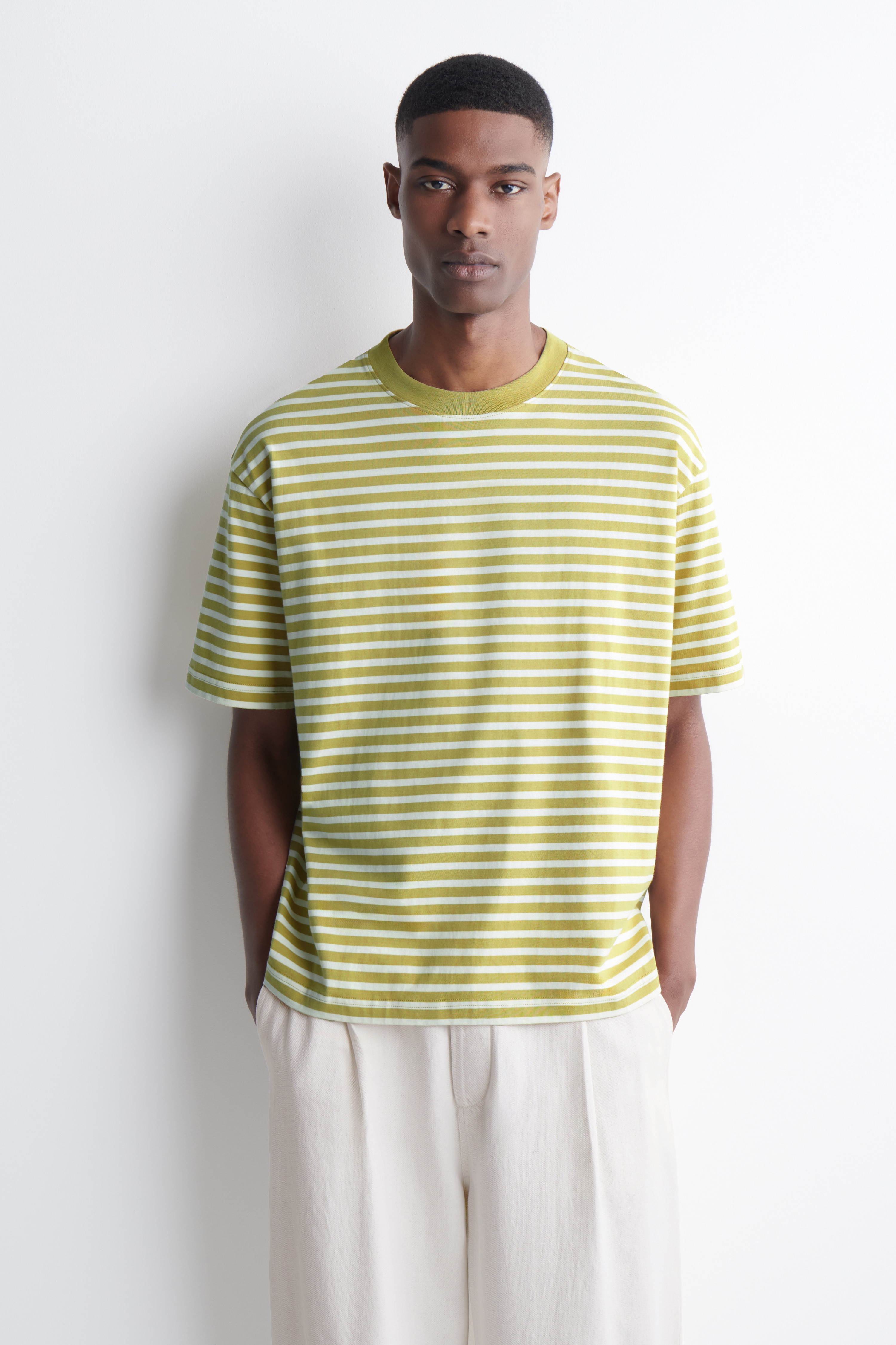 RELAXED LIGHTWEIGHT COTTON T-SHIRT