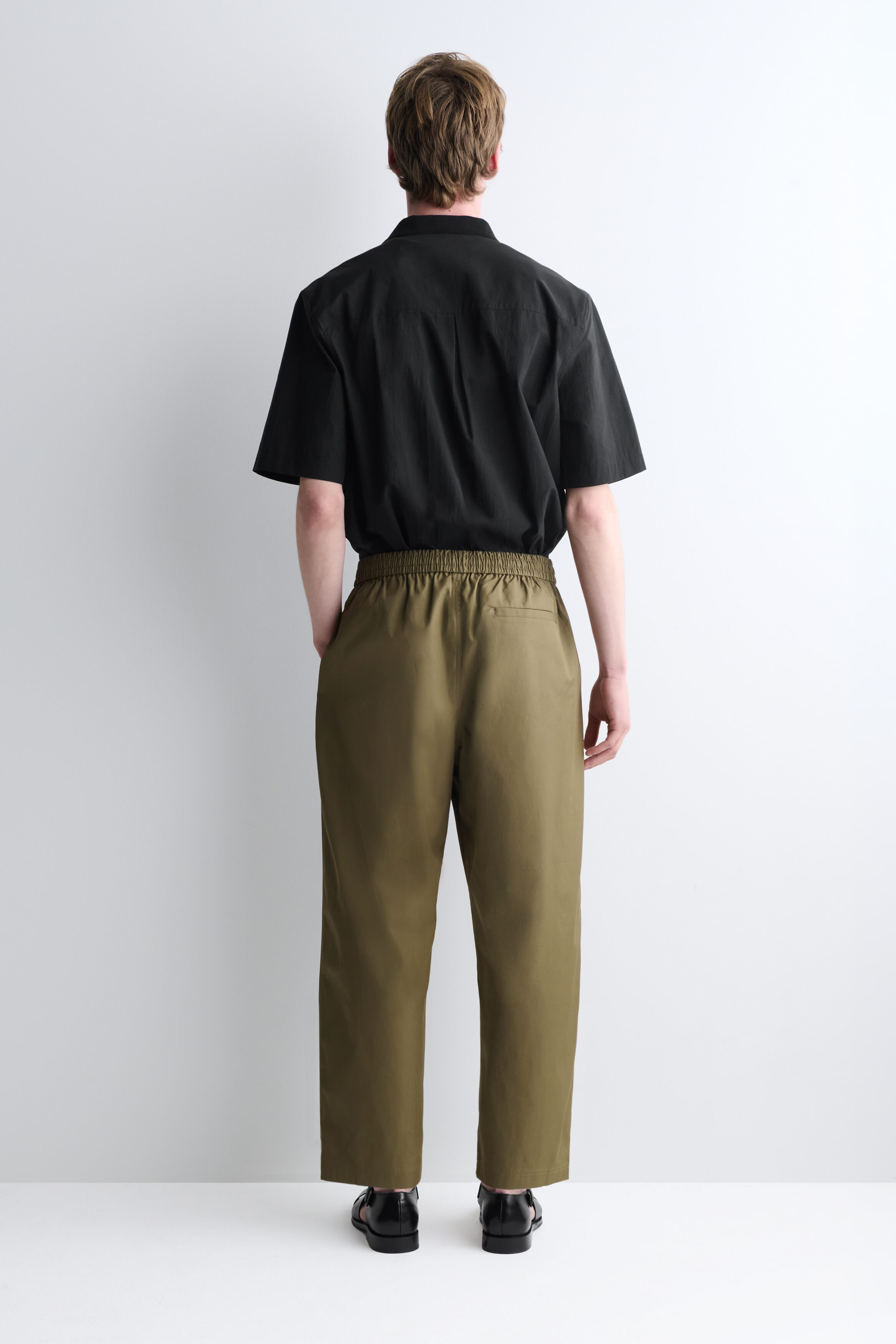 CROPPED ELASTICATED WIDE-LEG PANTS - KHAKI | COS US