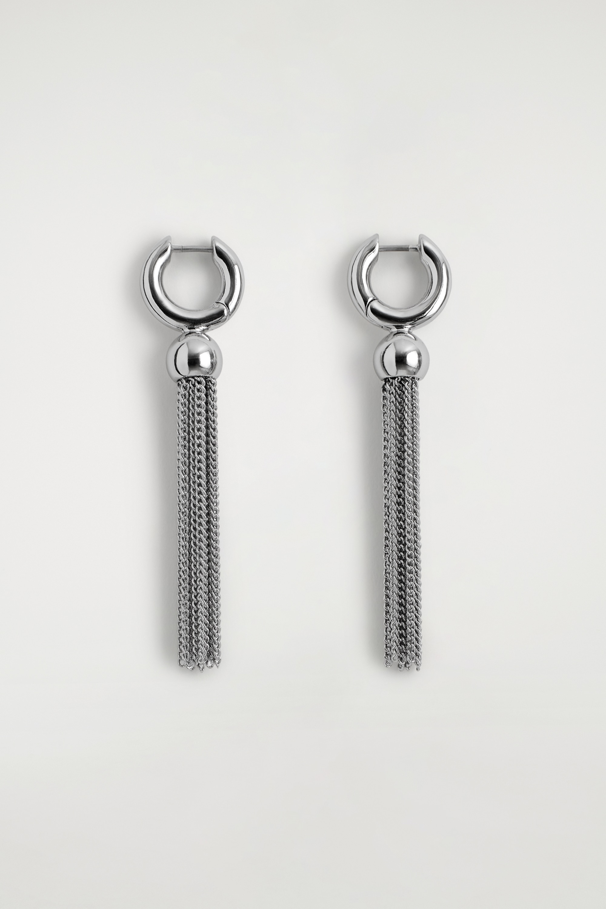 TASSELLED EARRINGS - SILVER