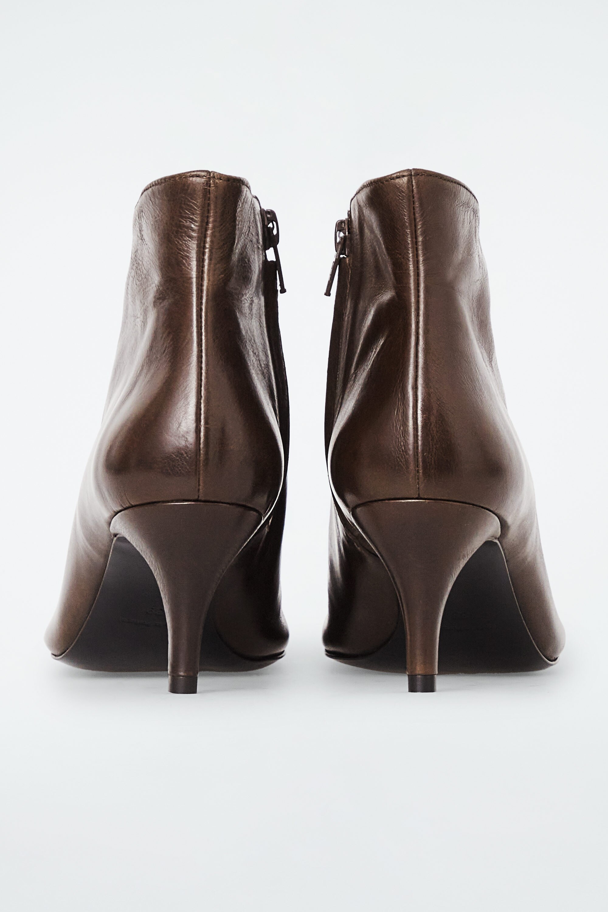 SQUARE-TOE LEATHER ANKLE BOOTS - BROWN | COS