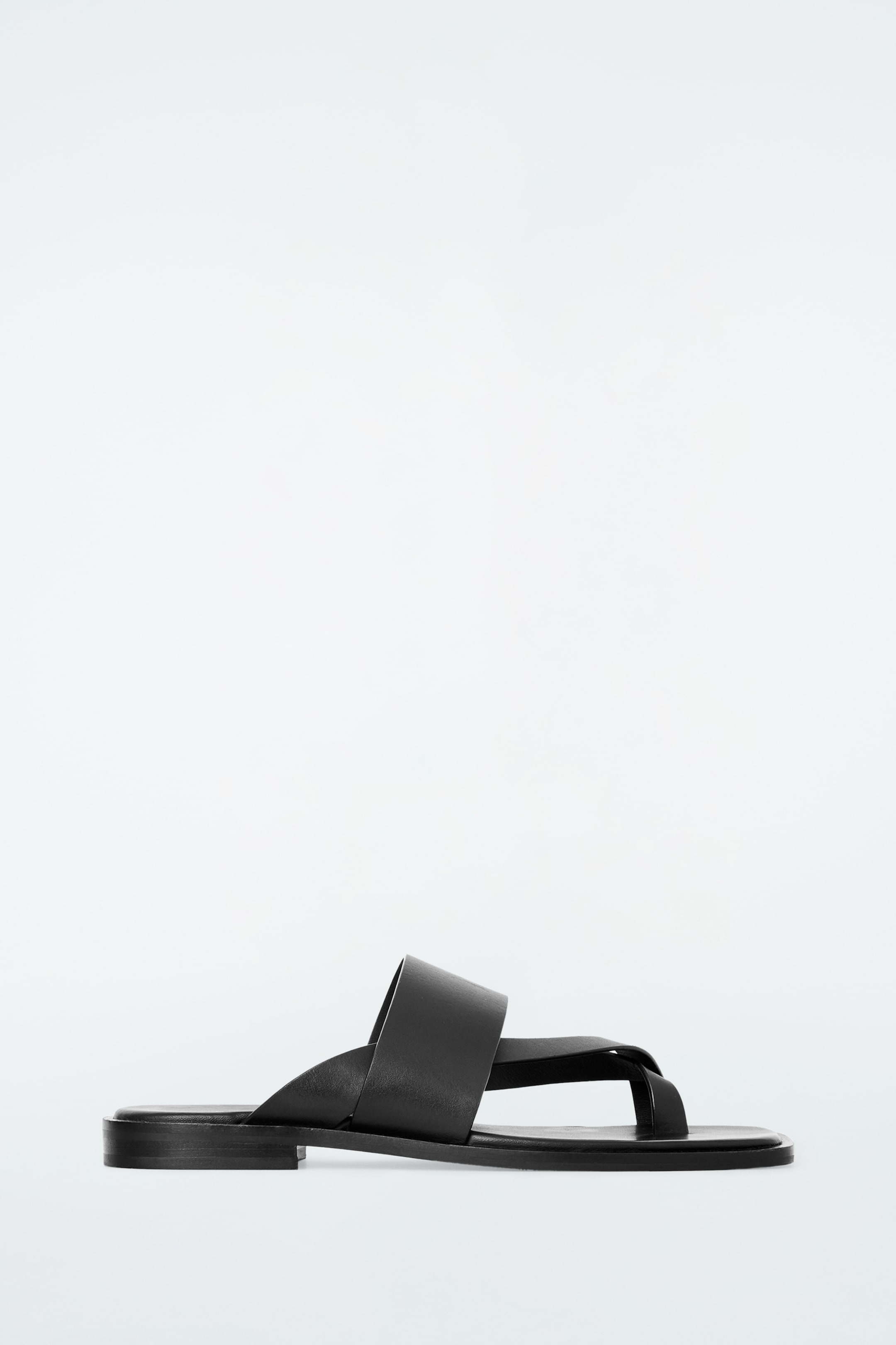 Grösseres Bild ansehen: ZEHENSTEG-SANDALEN AUS LEDER - SCHWARZ - DAMEN | H&M CH 1