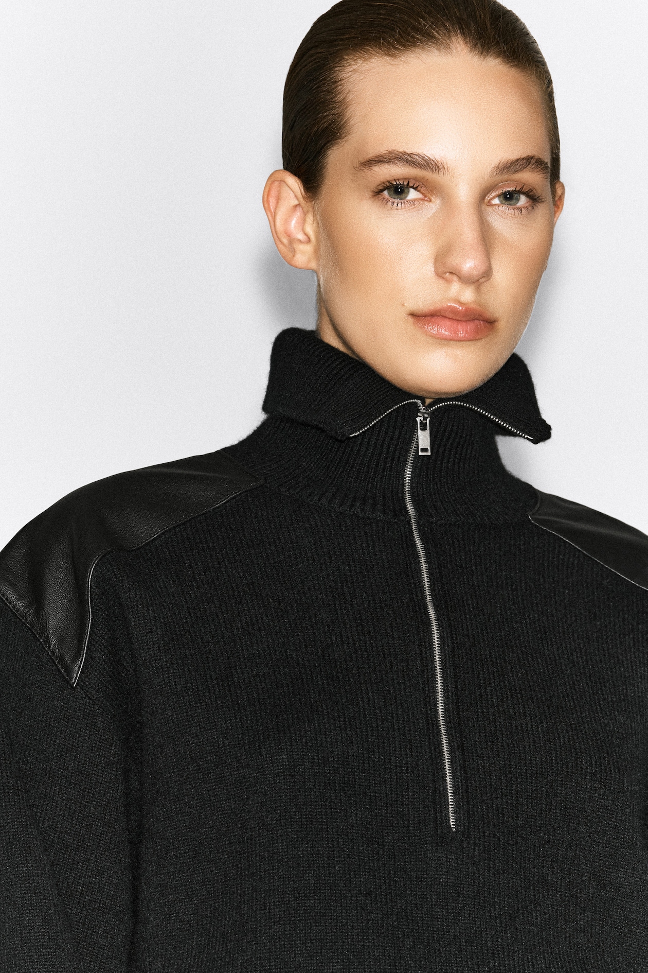 LEATHER-PATCH MERINO WOOL ZIP-UP JUMPER — BLACK