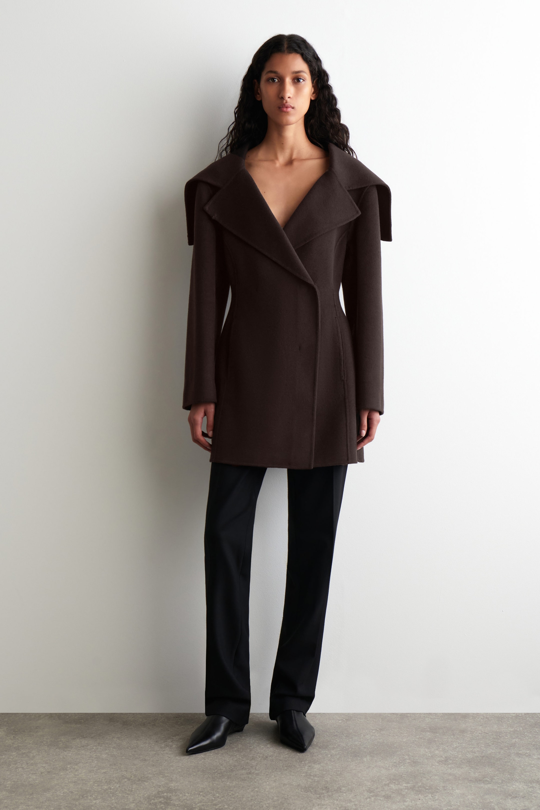 SCULPTED DOUBLE-FACED WOOL COAT
