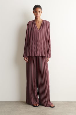 TIE-FRONT PLEATED GEORGETTE BLOUSE — RUST 2