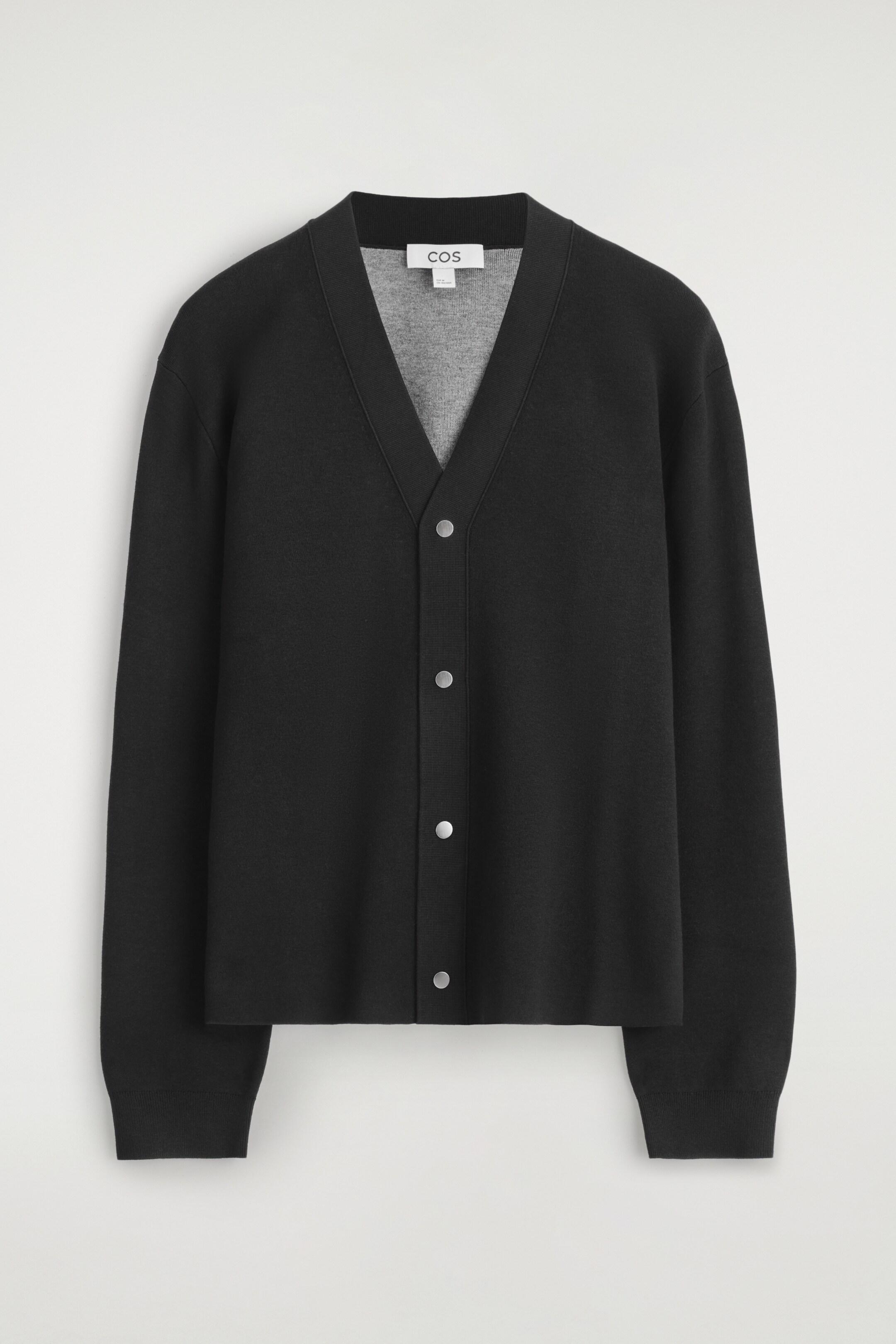 Visa större bild: DUBBELSIDIG STICKAD KOFTA - SVART - HERR | H&M SE 6