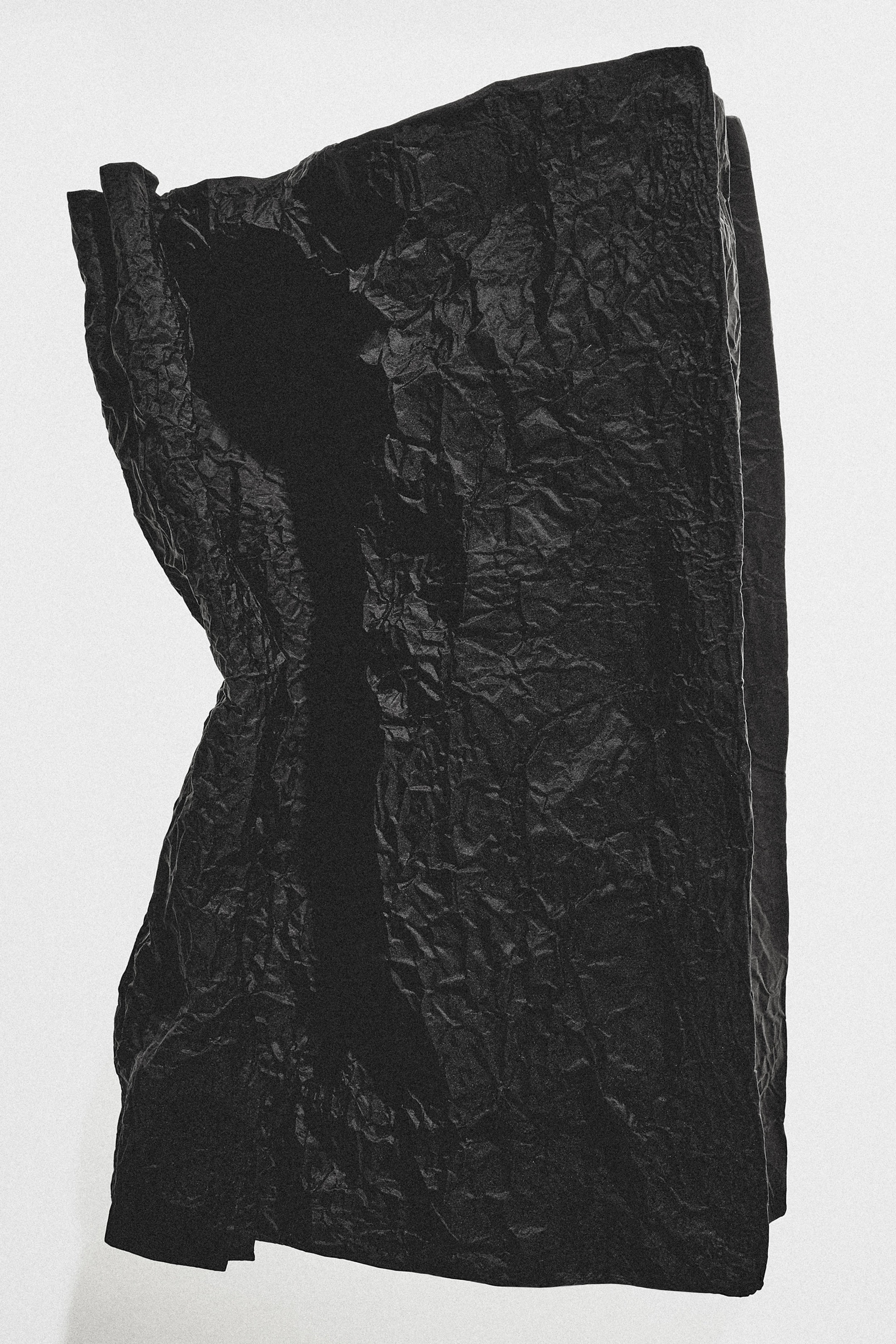 FOLDED OVERSIZED CRINKLED CLUTCH BAG