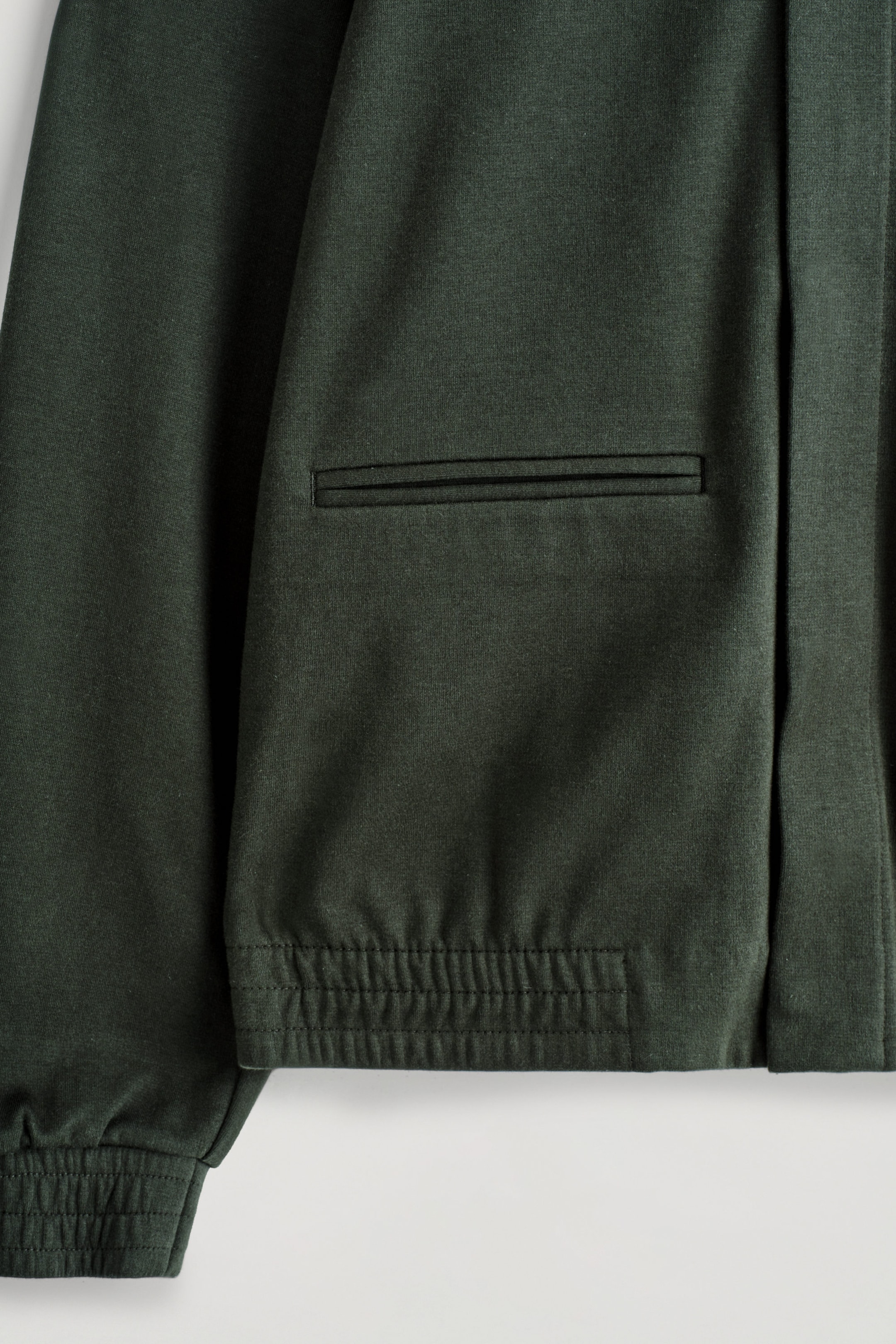 StillMedia/DescriptiveDetail