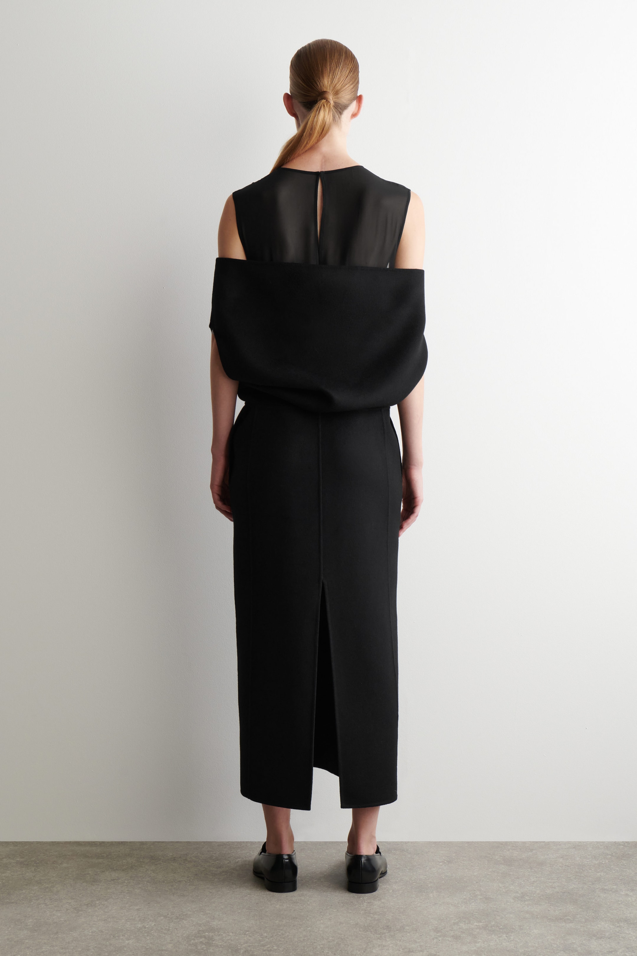 OFF-THE-SHOULDER WOOL-SILK DRESS - CARBON | COS