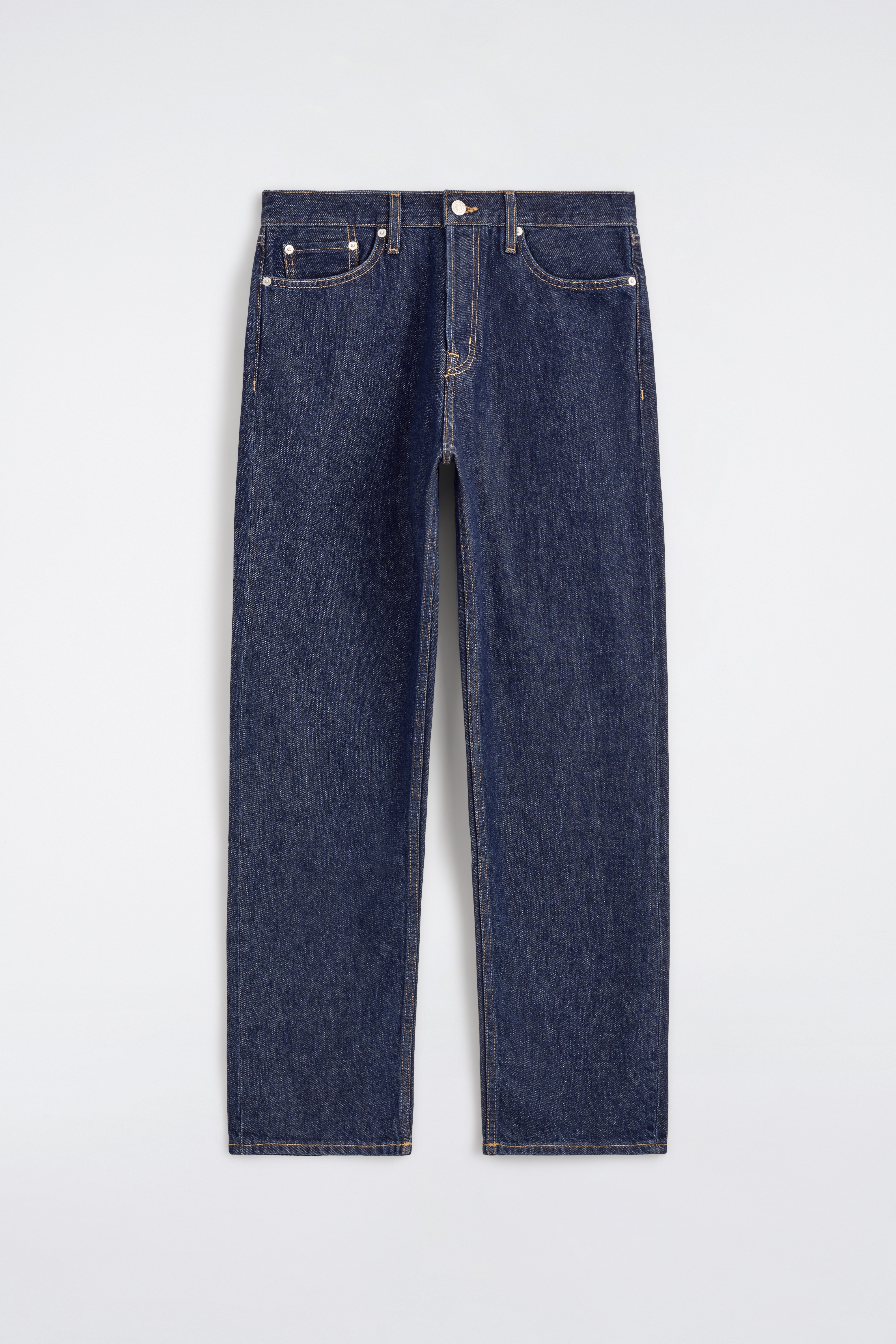 ÐÑÐ½ÐºÐ¸ÑÐµ Signature ÑÐ° Ð¿Ð¾ÐºÐ°Ð·Ð°Ð½Ð¸ Ð¾ÑÐ¿ÑÐµÐ´, Ð² ÑÑÐ¼ÐµÐ½ Ð¸Ð½Ð´Ð¸Ð³Ð¾ Ð´ÐµÐ½Ð¸Ð¼, ÑÑÑ straight-leg ÐºÑÐ¾Ð¹ÐºÐ°, regular fit Ð¸ mid-rise. Ð¢Ðµ Ð¸Ð¼Ð°Ñ Ð¸Ð·Ð¿ÑÐºÐ²Ð°ÑÐ¸ Ð¾ÑÐ°Ð½Ð¶ÐµÐ²Ð¸ ÐºÐ¾Ð½ÑÑÐ°ÑÑÐ½Ð¸ ÑÐµÐ²Ð¾Ð²Ðµ, Ð³Ð°Ð¹ÐºÐ¸ Ð·Ð° ÐºÐ¾Ð»Ð°Ð½ Ð¸ Ð²Ð¸Ð´Ð¸Ð¼Ð¾ Ð·Ð°ÐºÐ¾Ð¿ÑÐ°Ð²Ð°Ð½Ðµ Ñ ÐºÐ¾Ð¿ÑÐµ Ð½Ð° ÑÐ°Ð»Ð¸ÑÑÐ°.