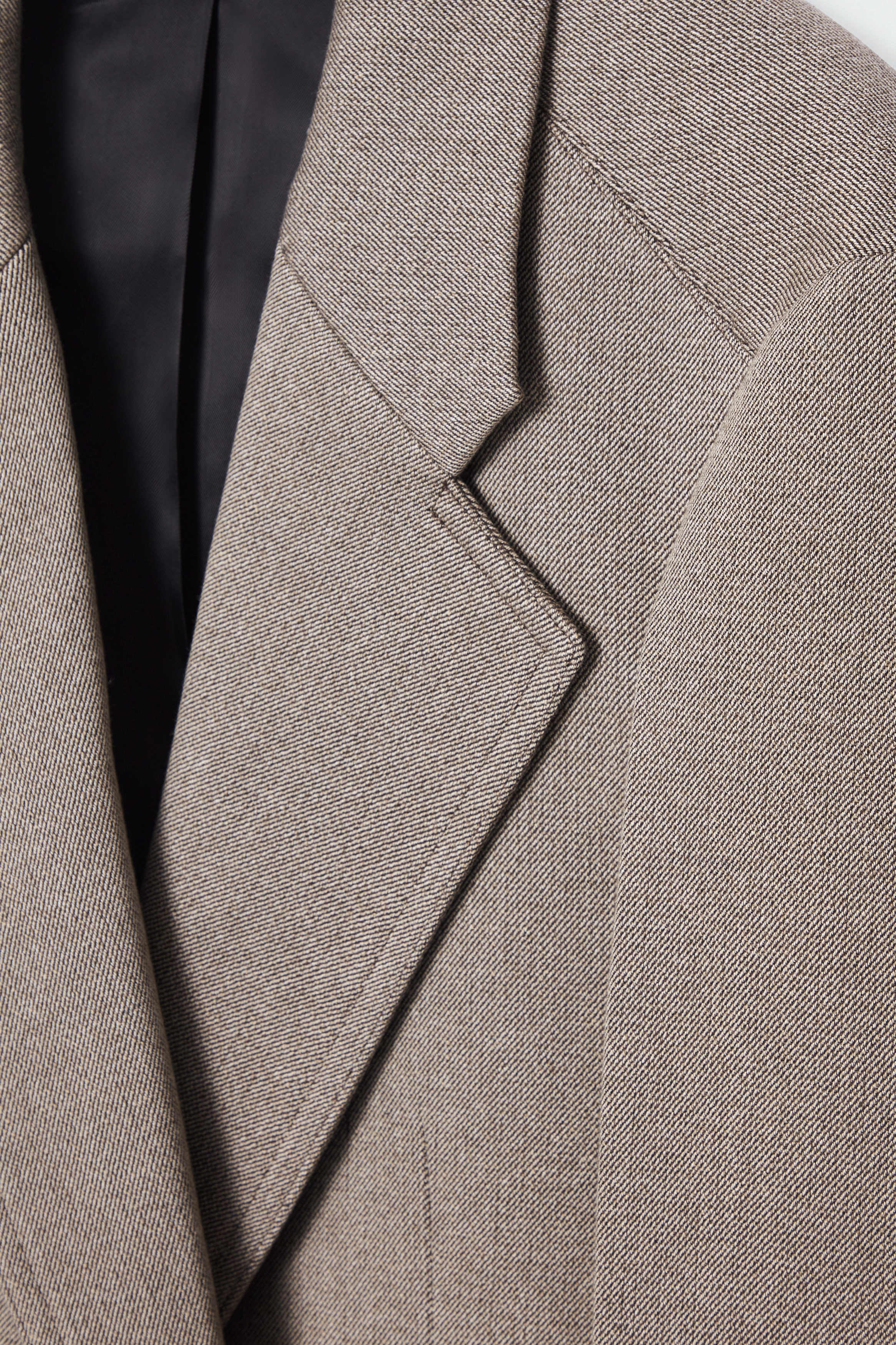 COS | オーバーサイズ エグザジェレイテッドショルダーブレザー OVERSIZED EXAGGERATED-SHOULDER BLAZER - BROWN | COS