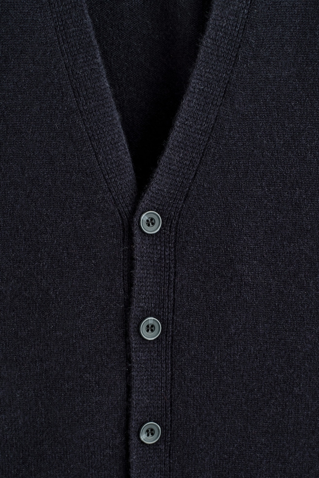 PURE CASHMERE V-NECK CARDIGAN — NAVY