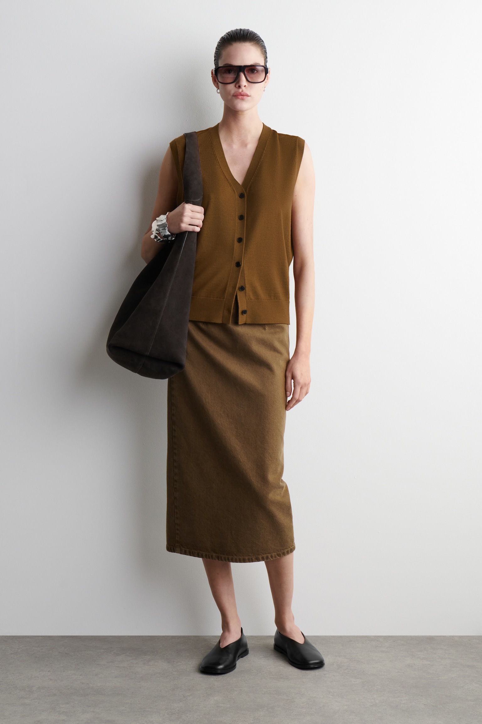 SERIF TOTE BAG - SUEDE - DARK BROWN