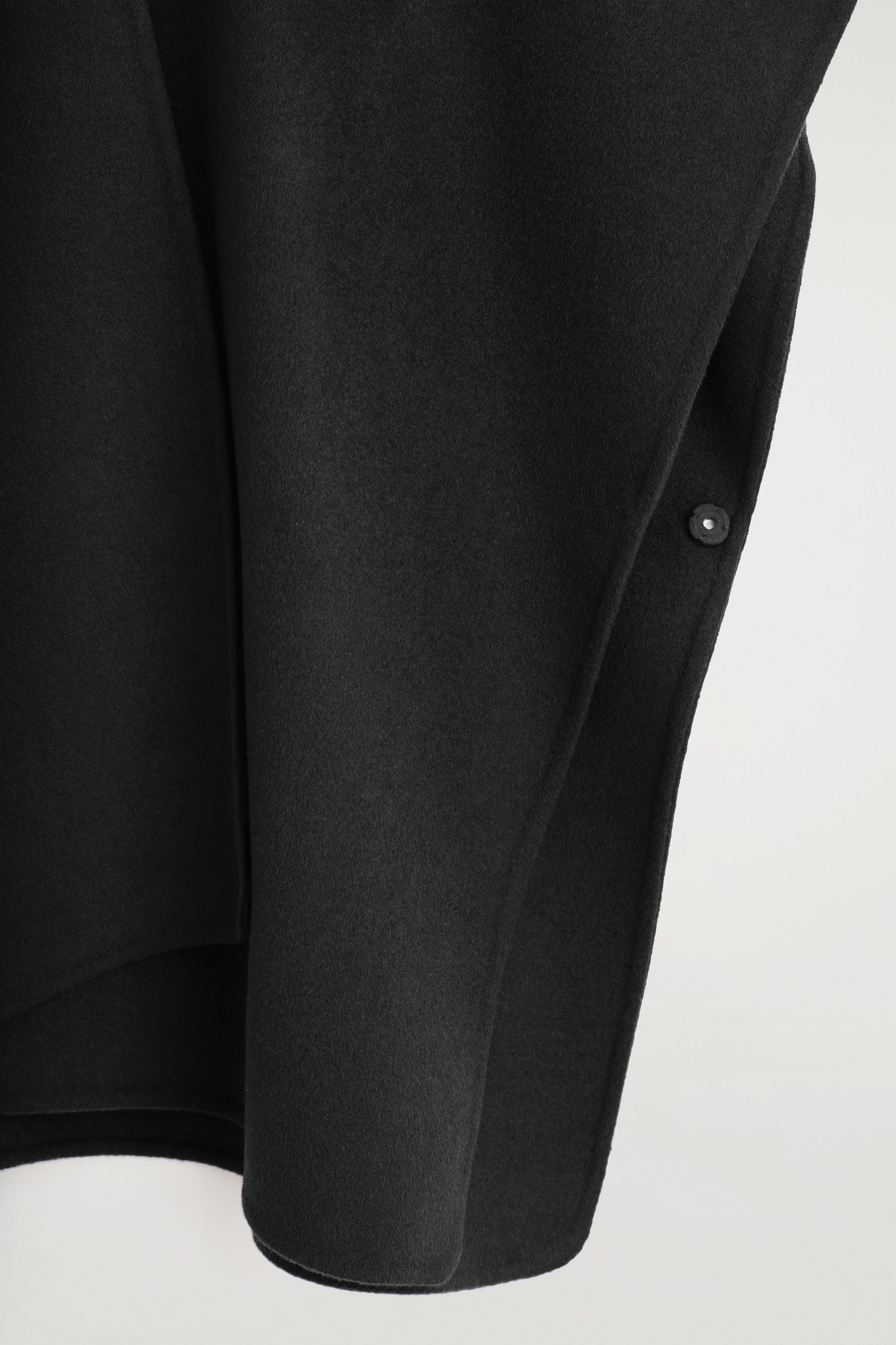 SCHAL-CAPE AUS DOUBLEFACE-WOLLE - SCHWARZ | COS