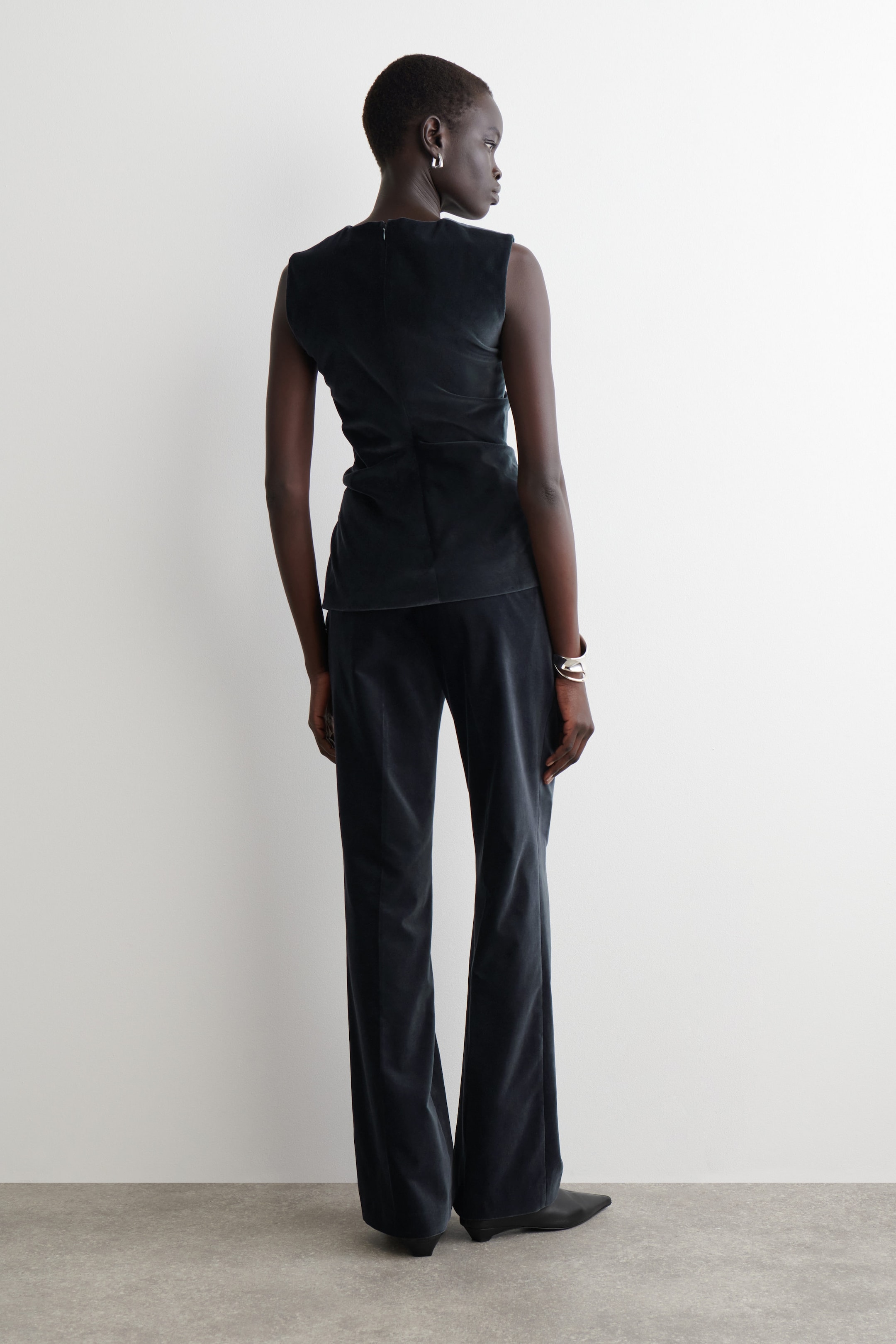 VELVET STRAIGHT-LEG PANTS