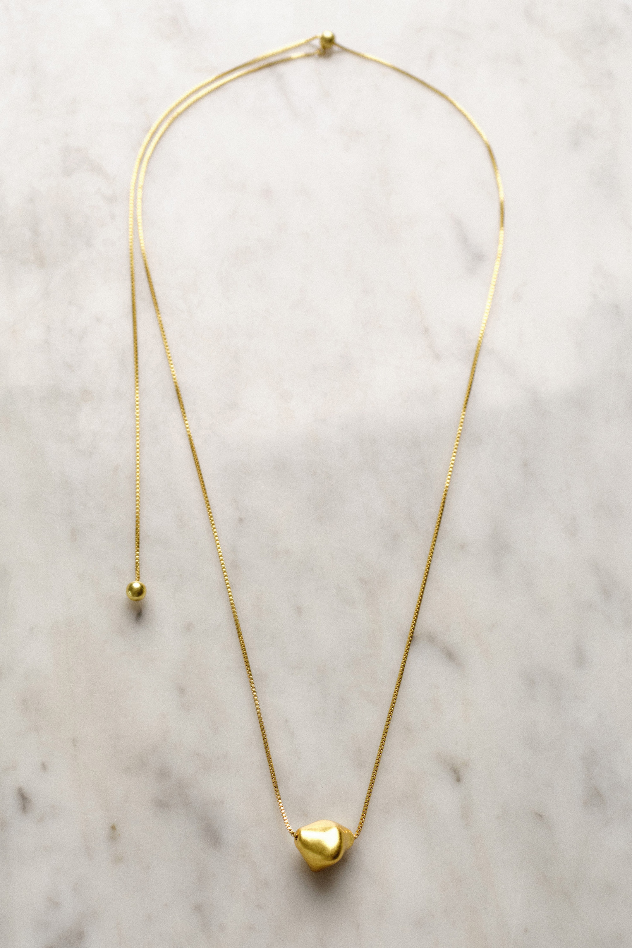 MOLTEN PENDANT NECKLACE
