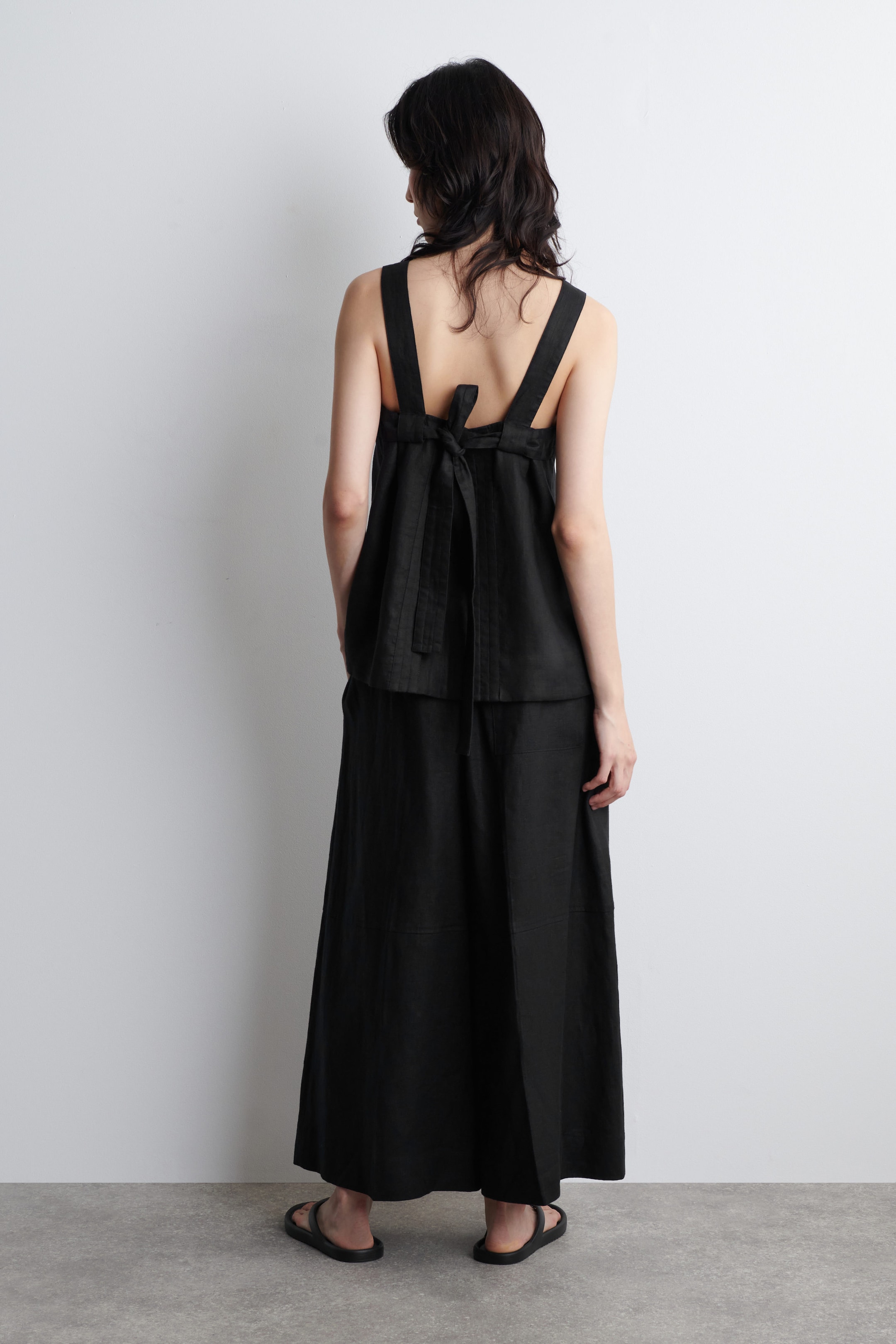 TIE-BACK LINEN TOP