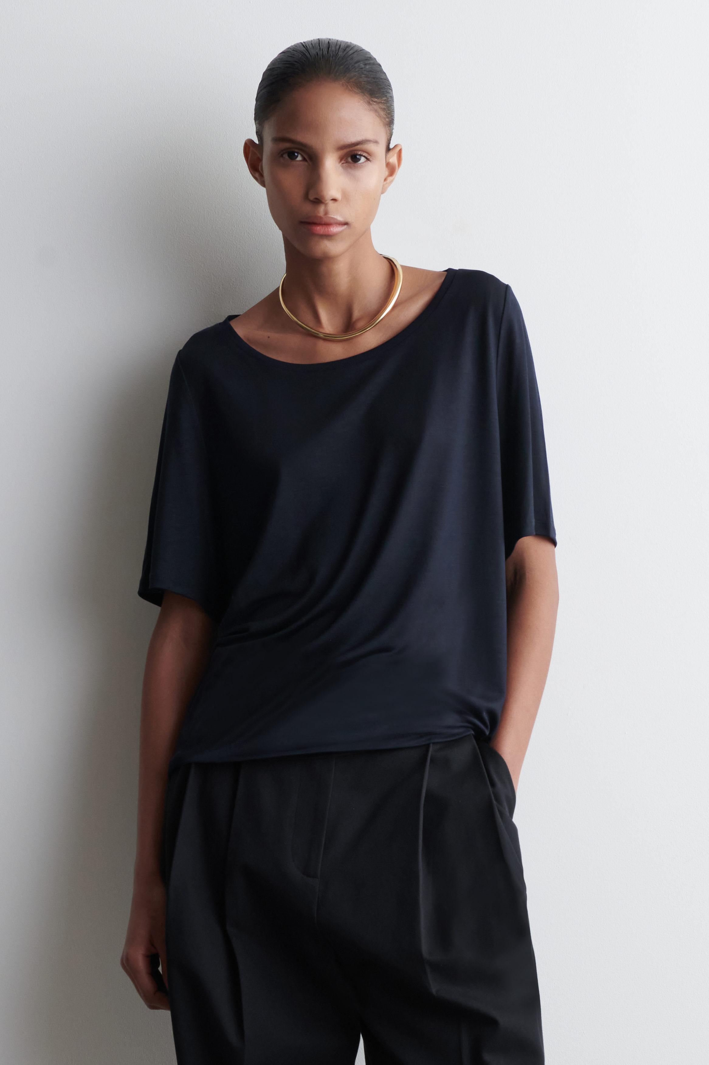 Tシャツ・カットソー THE COLDEST MOMENT w TCM stitch side henly neck T navy CREW NECK T-SHIRT – Eleventy Milano USA