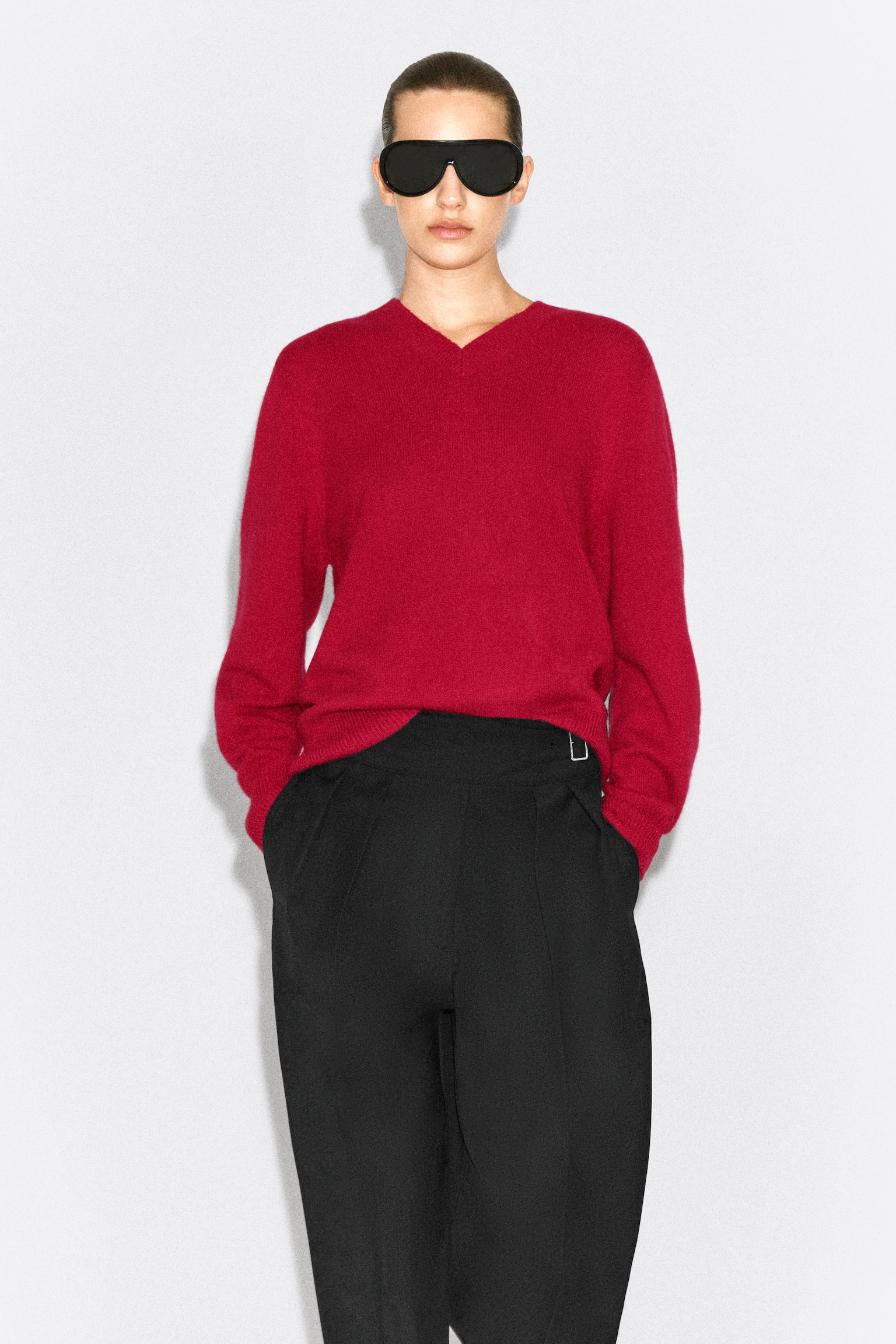 JERSEY ESCULPIDO 100% CASHMERE CUELLO PICO - 1