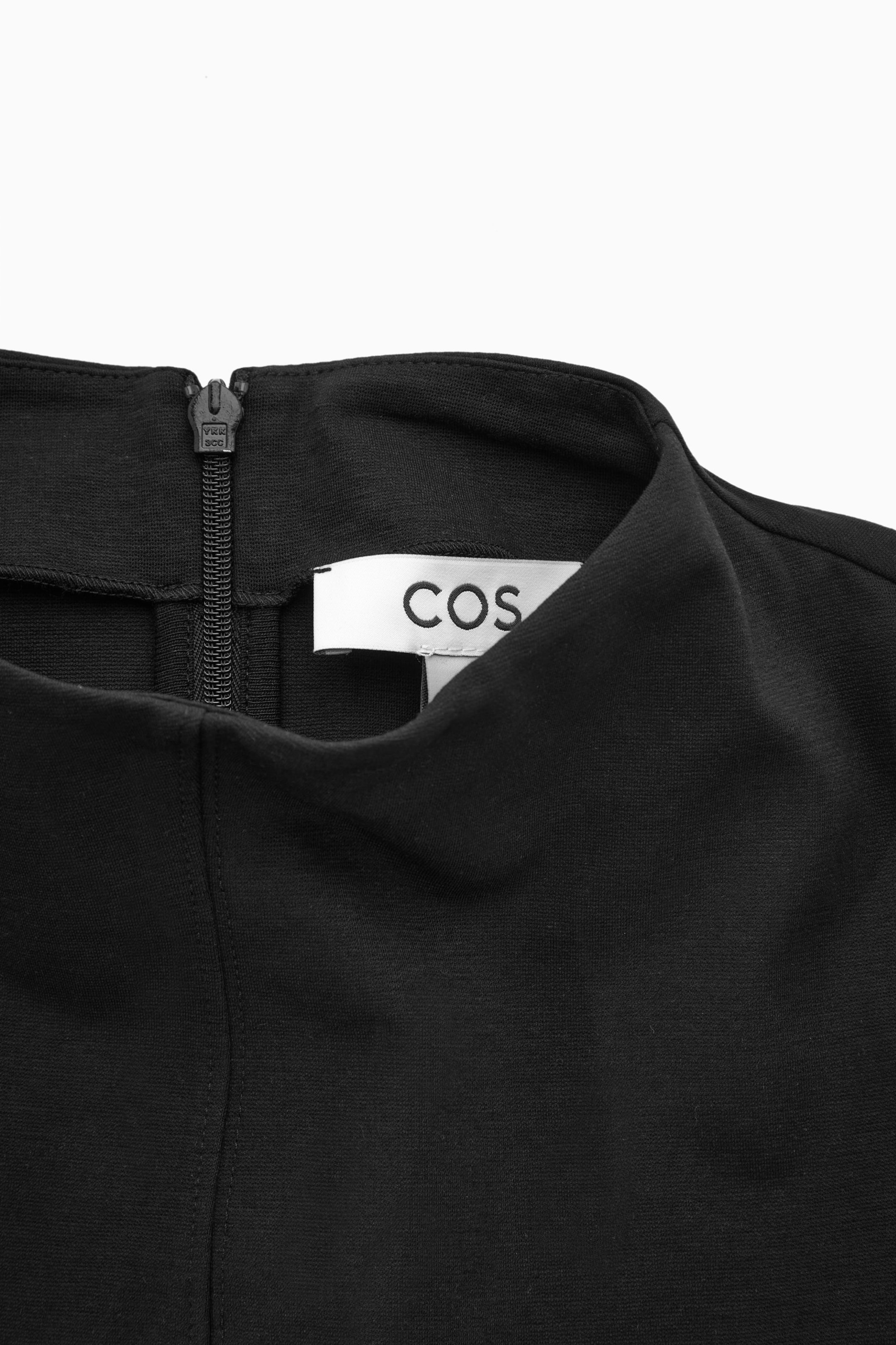 StillMedia/DescriptiveDetail