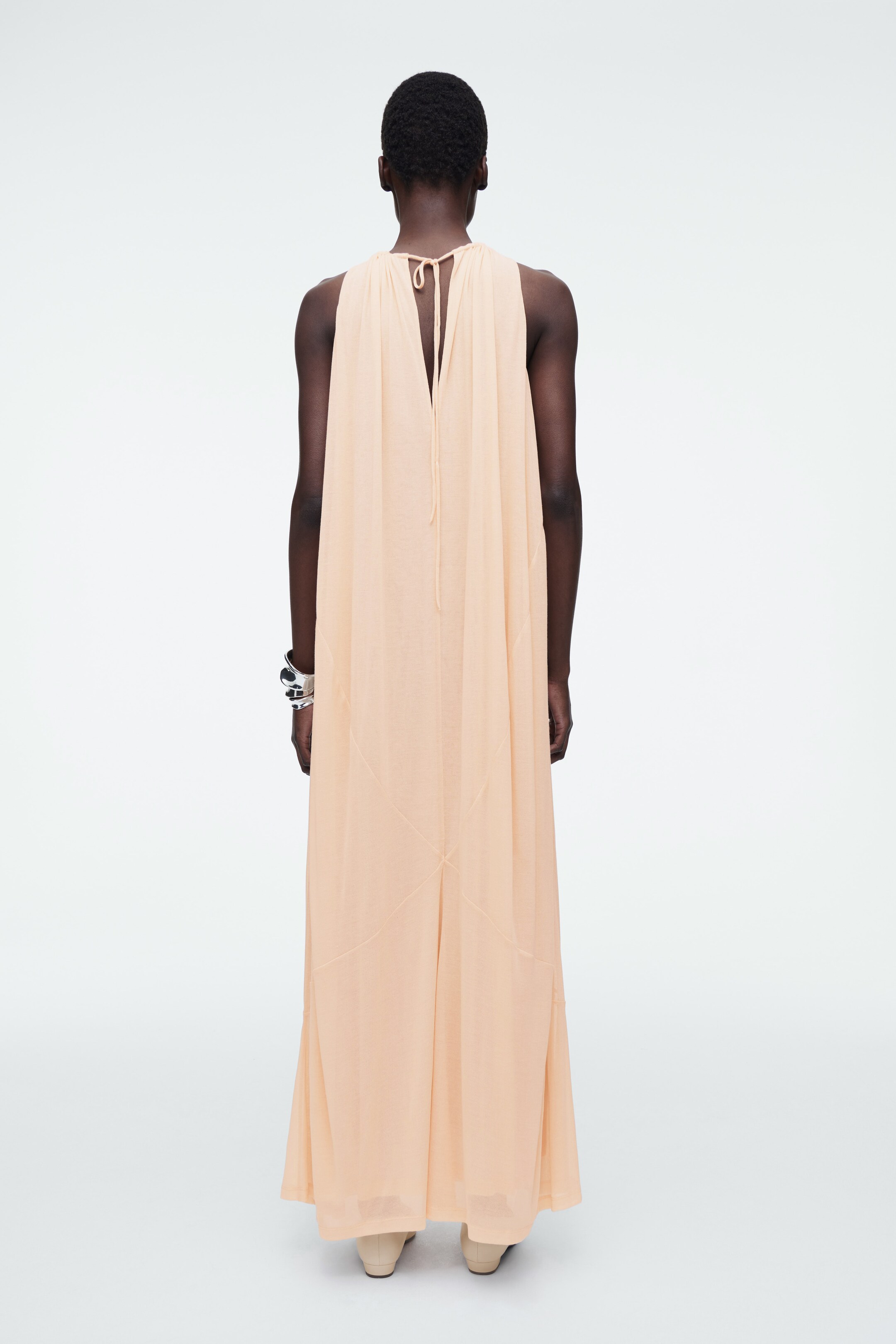 Agrandir l'image: ROBE LONGUE À ENCOLURE LICOU - ABRICOT - FEMME | H&M CH 4
