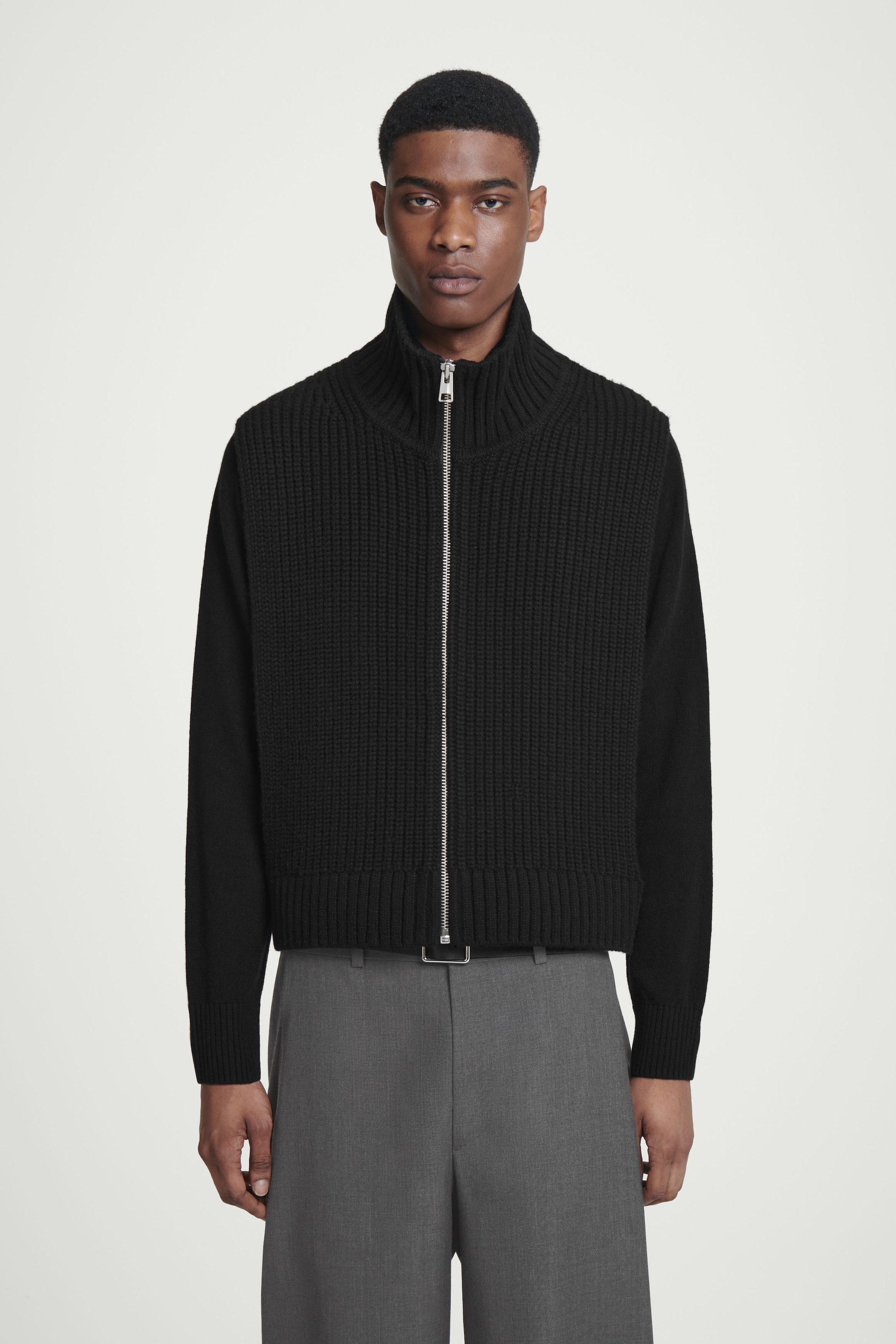 OPEN-SIDE ZIP-UP WOOL VEST