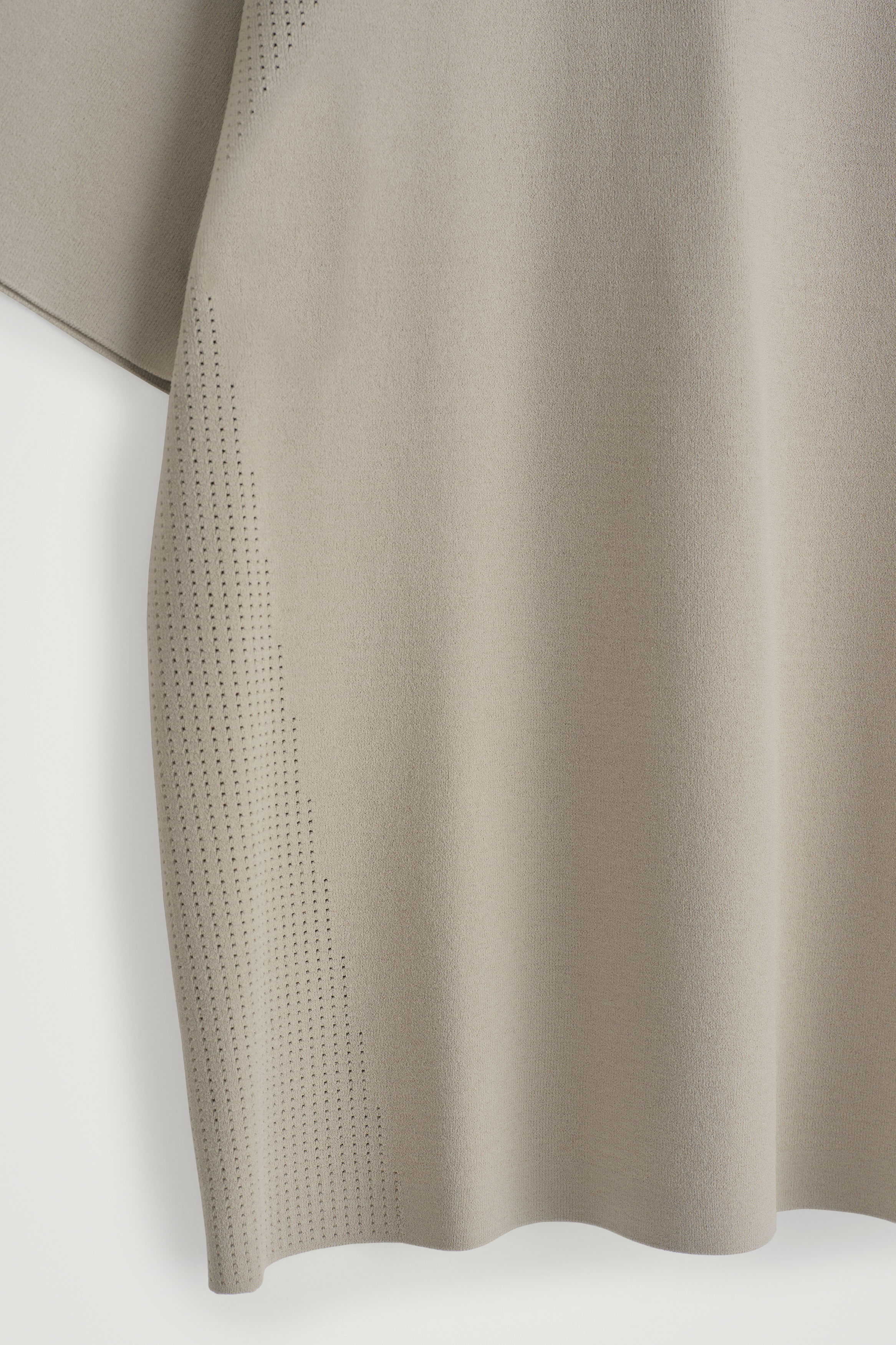 “COS MEN” メッシュパネルニットTシャツ MESH-PANEL KNITTED T-SHIRT メッシュパネルニットTシャツ｜COS