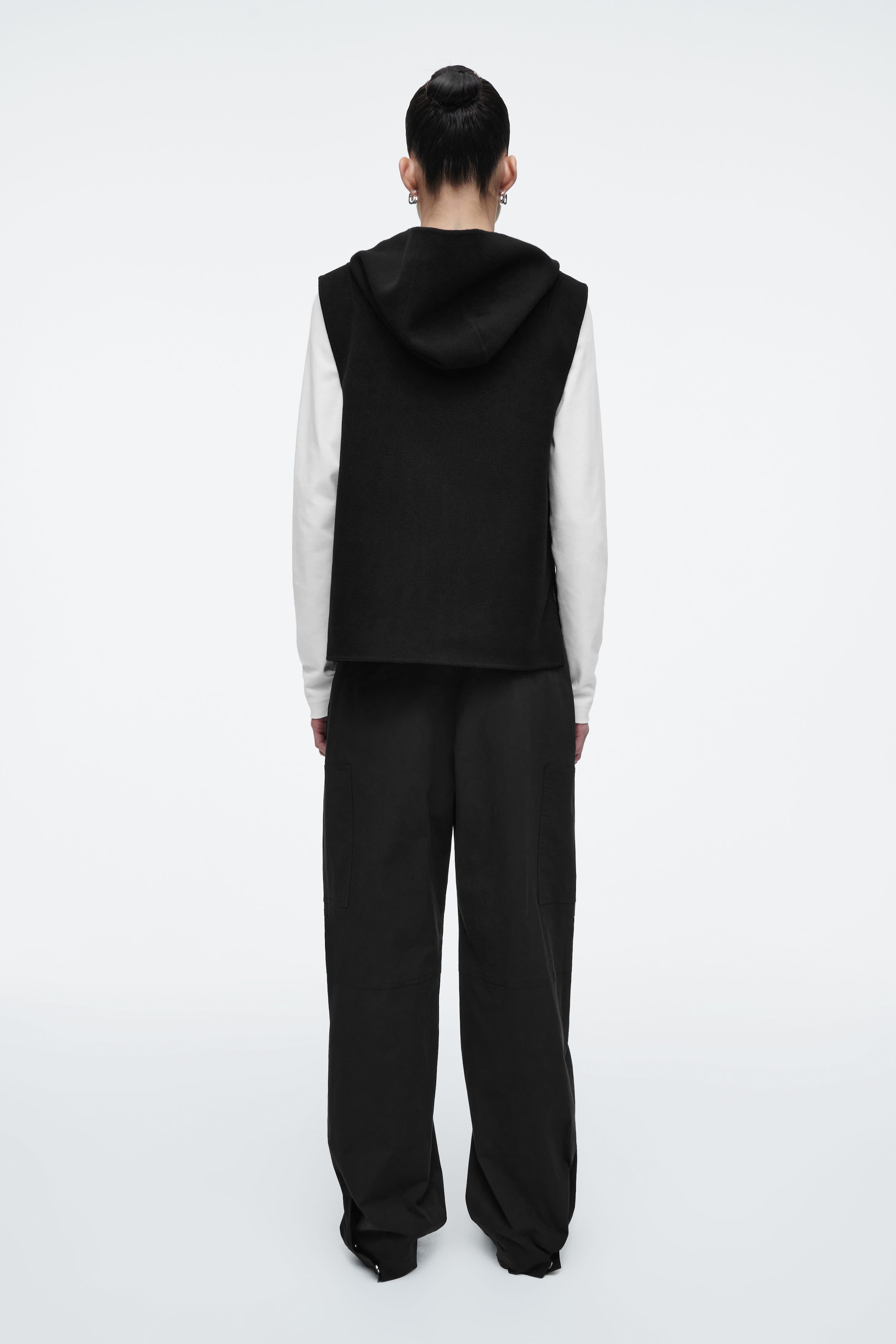 DOUBLE-FACED HYBRID HOODED VEST