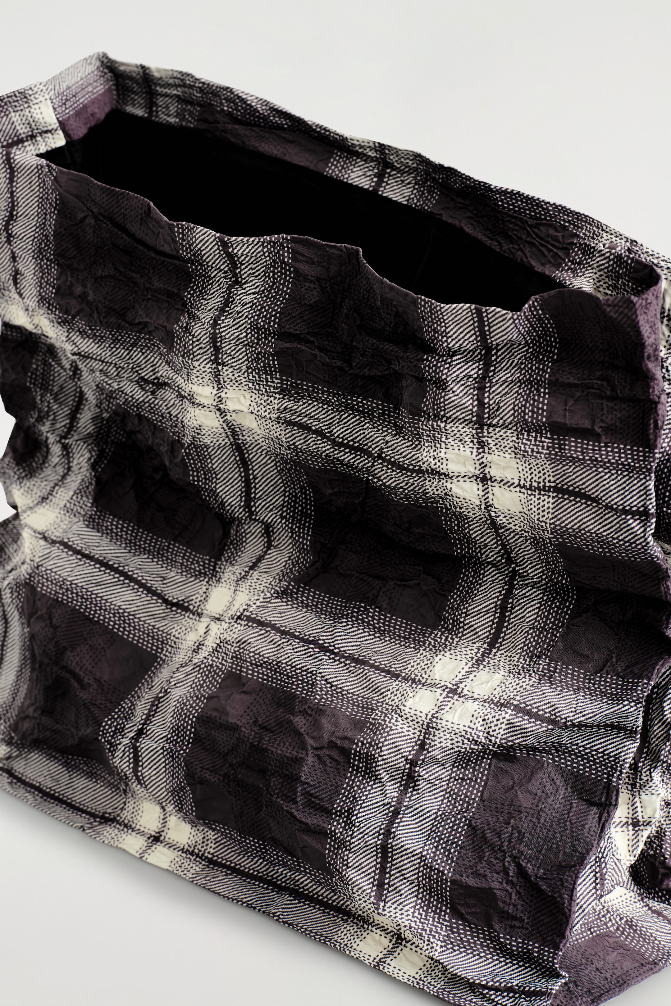 StillMedia/DescriptiveDetail