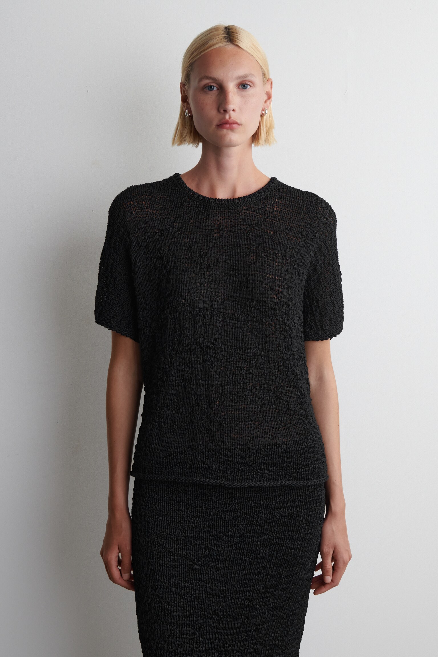TEXTURED OPEN-KNIT TOP - BLACK