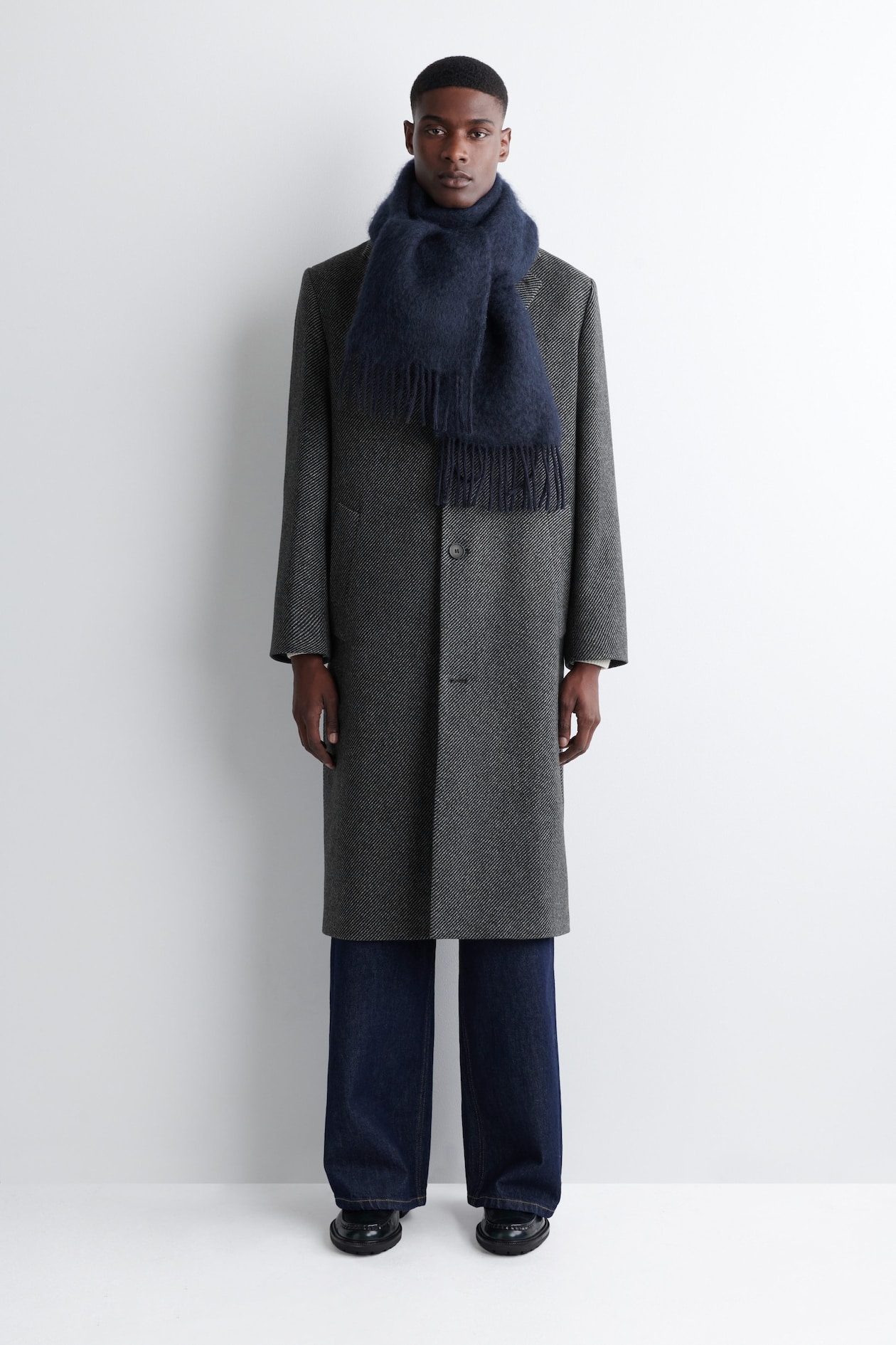 FRINGED MOHAIR SCARF — NAVY